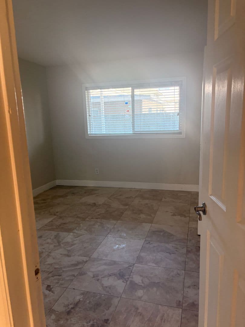 Daytona Beach Apartment: 1901 N Atlantic Ave