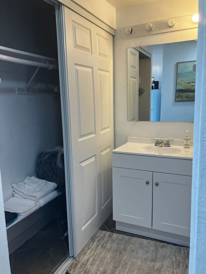 Daytona Beach Condo: 800 N Atlantic Ave