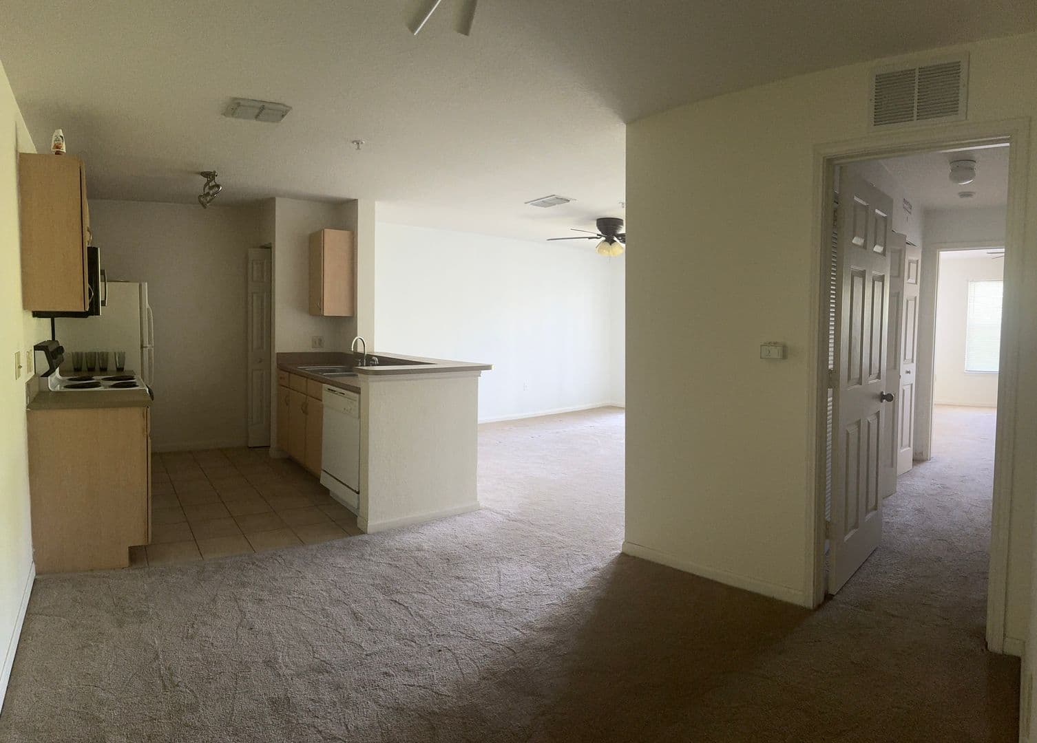 Port Orange Apartment: 940 Village Trail 6-304