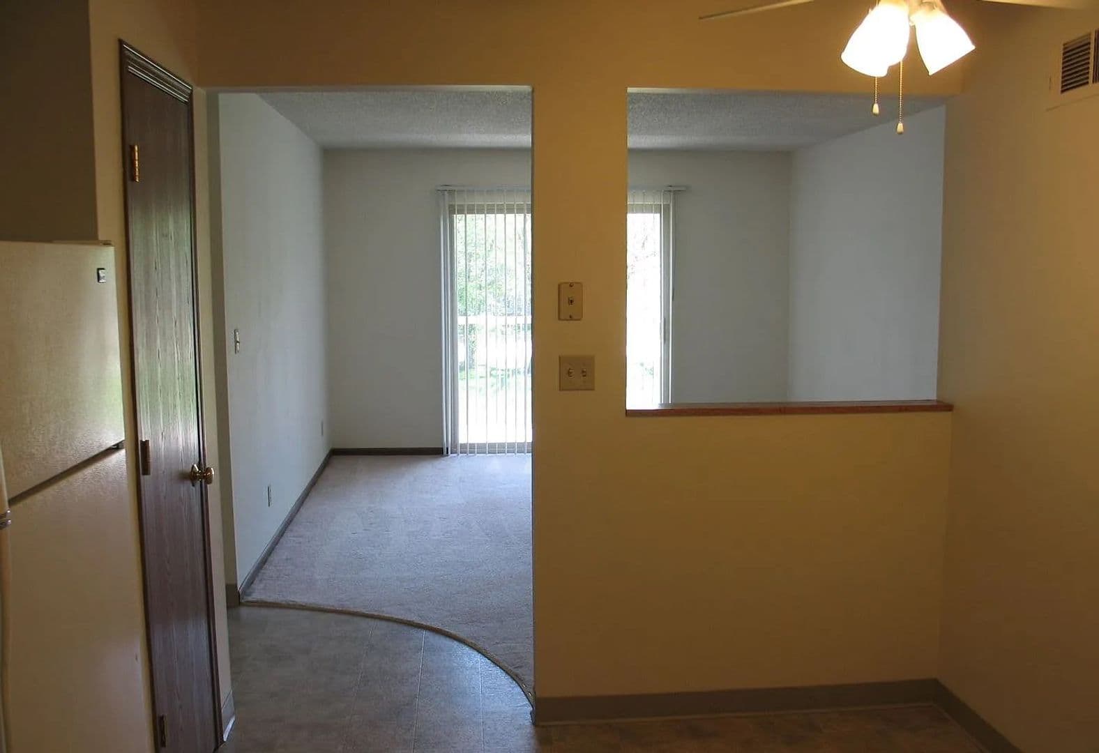 Seward Apartment: 511 No. 9th St./940 Moffitt St.