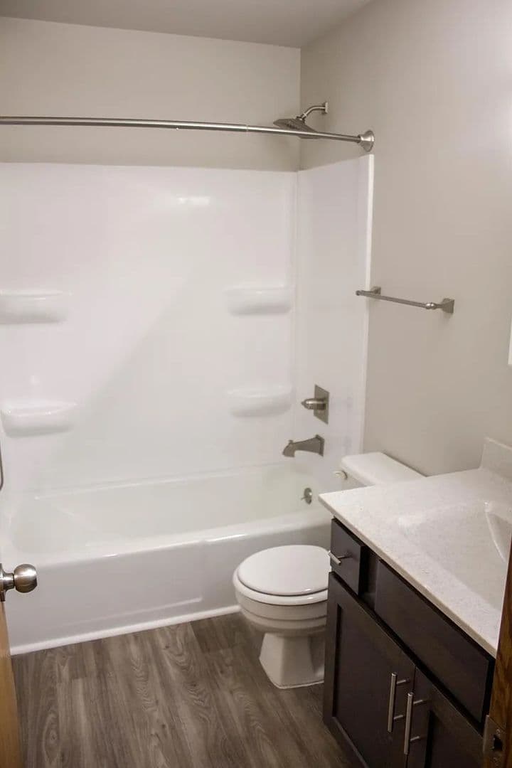Lincoln Apartment: Cooper & Prescott
