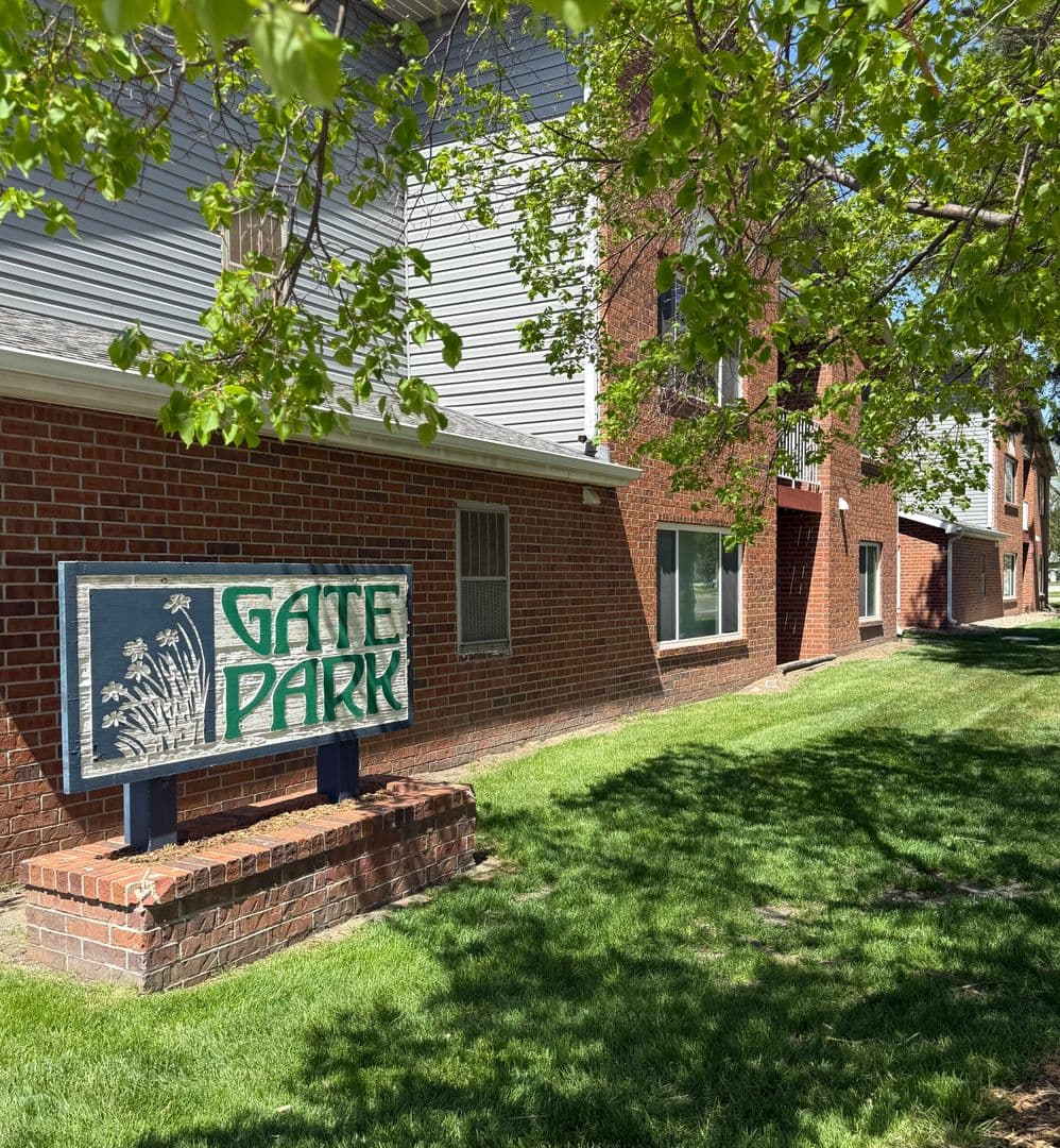 Lincoln Apartment: 6501 Vine Street