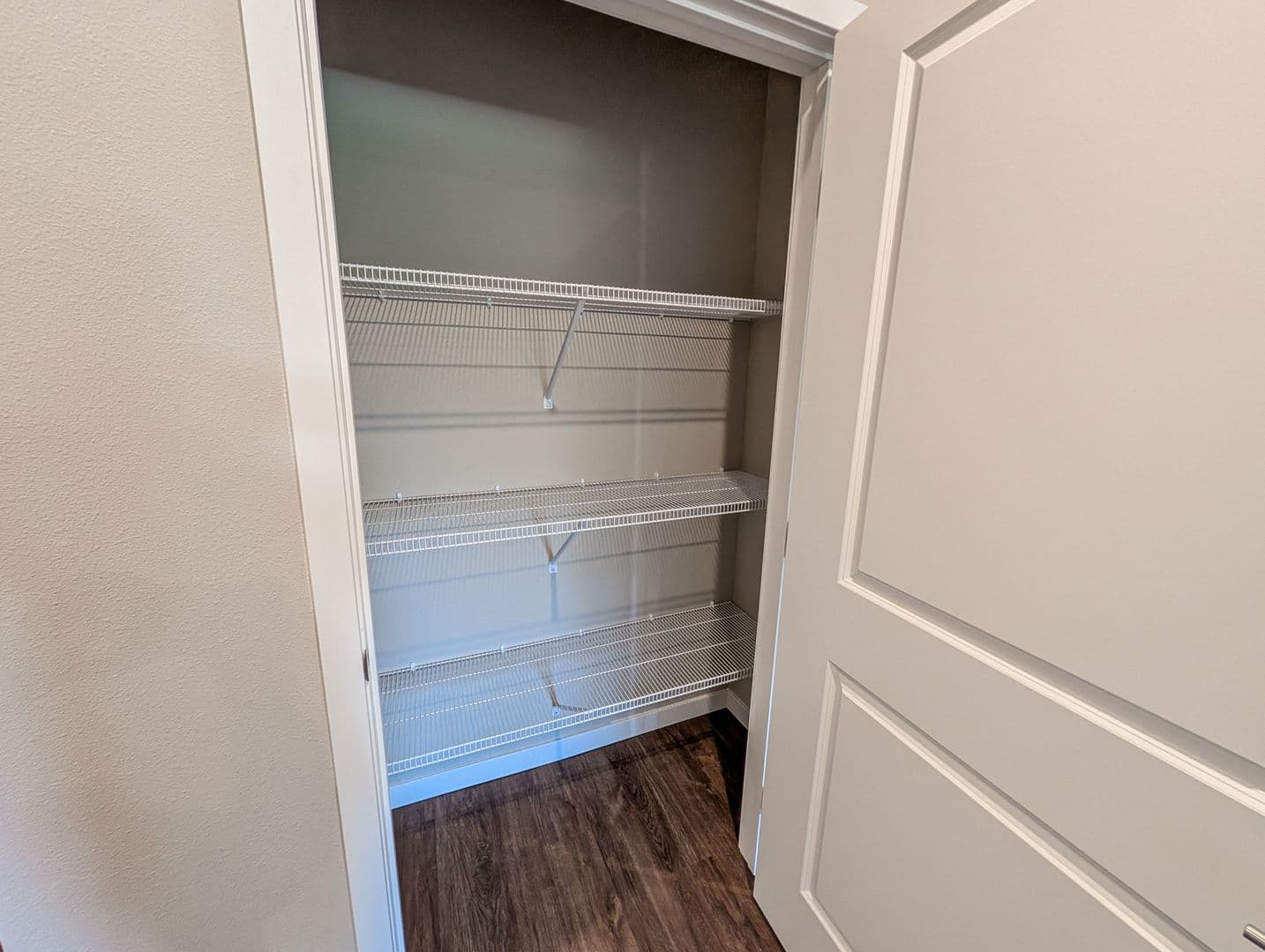 Spencer Apartment: 410 8th Street SE