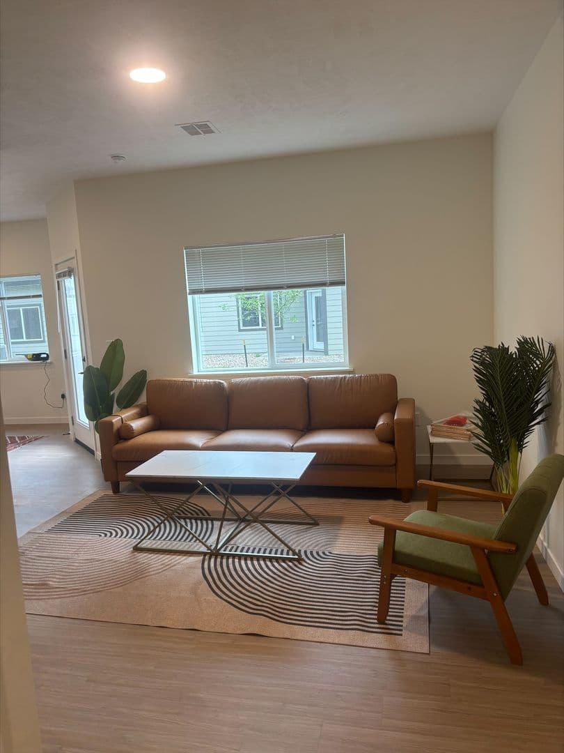 Spirit Lake Apartment: 2125 Royal Ave