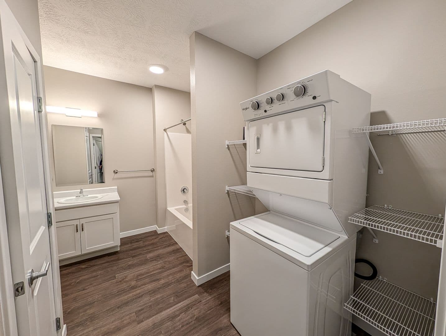 Spencer Apartment: 410 8th Street SE