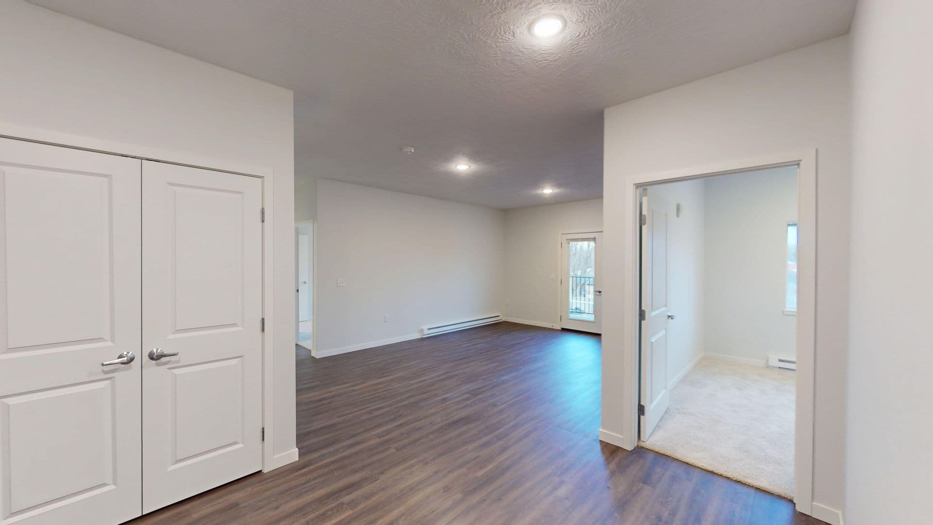 Le Mars Apartment: 427 4th Street NW