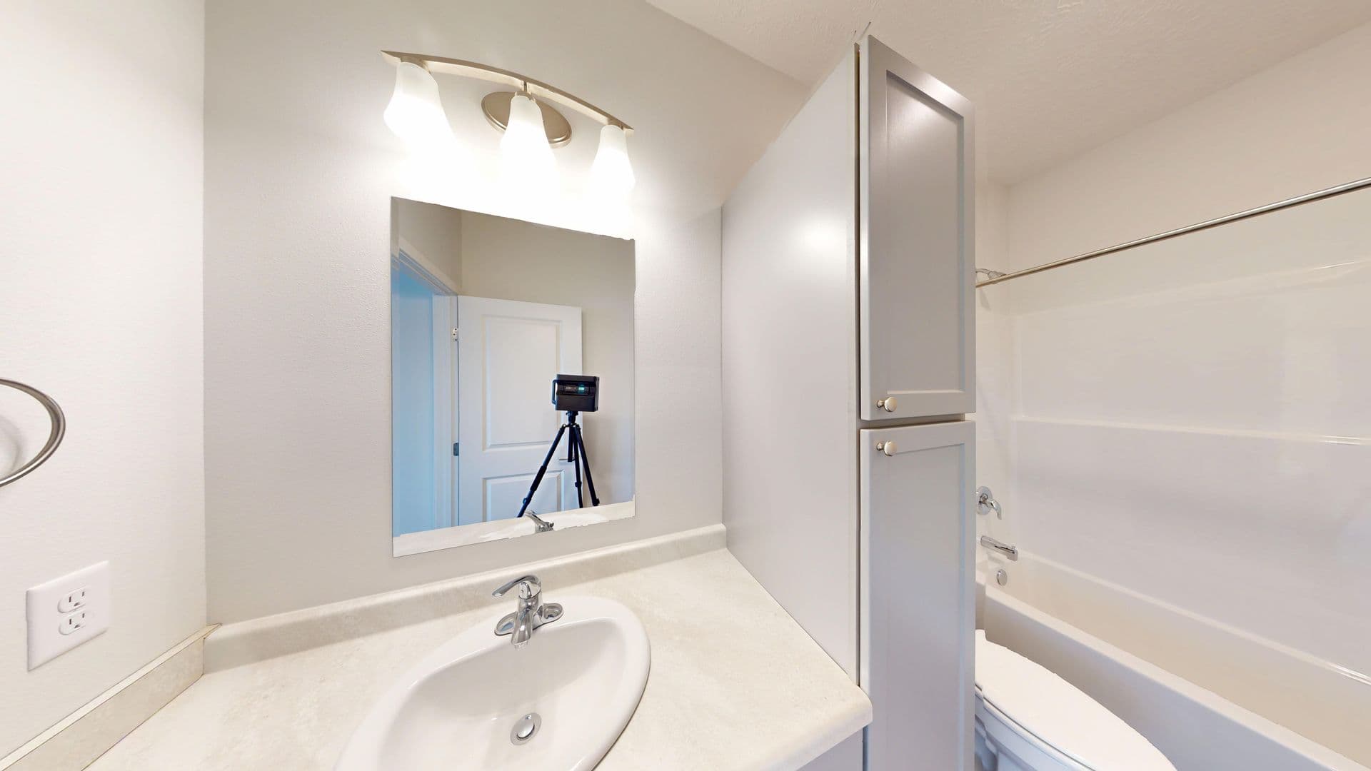 Le Mars Apartment: 427 4th Street NW