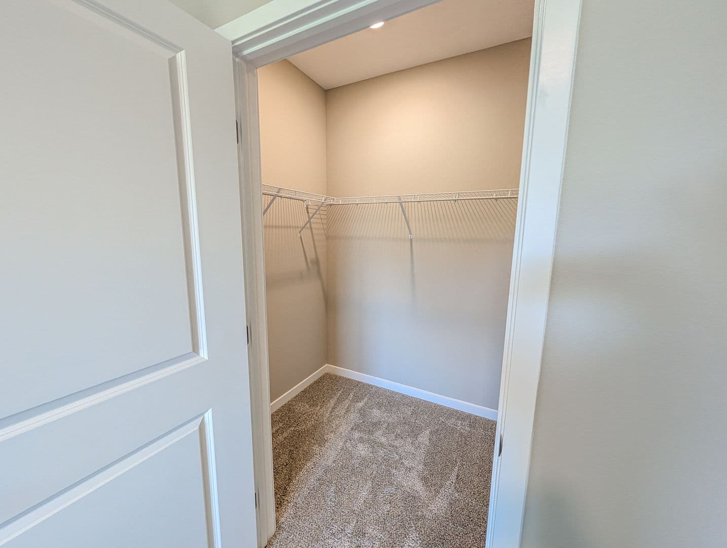 Spencer Apartment: 410 8th Street SE