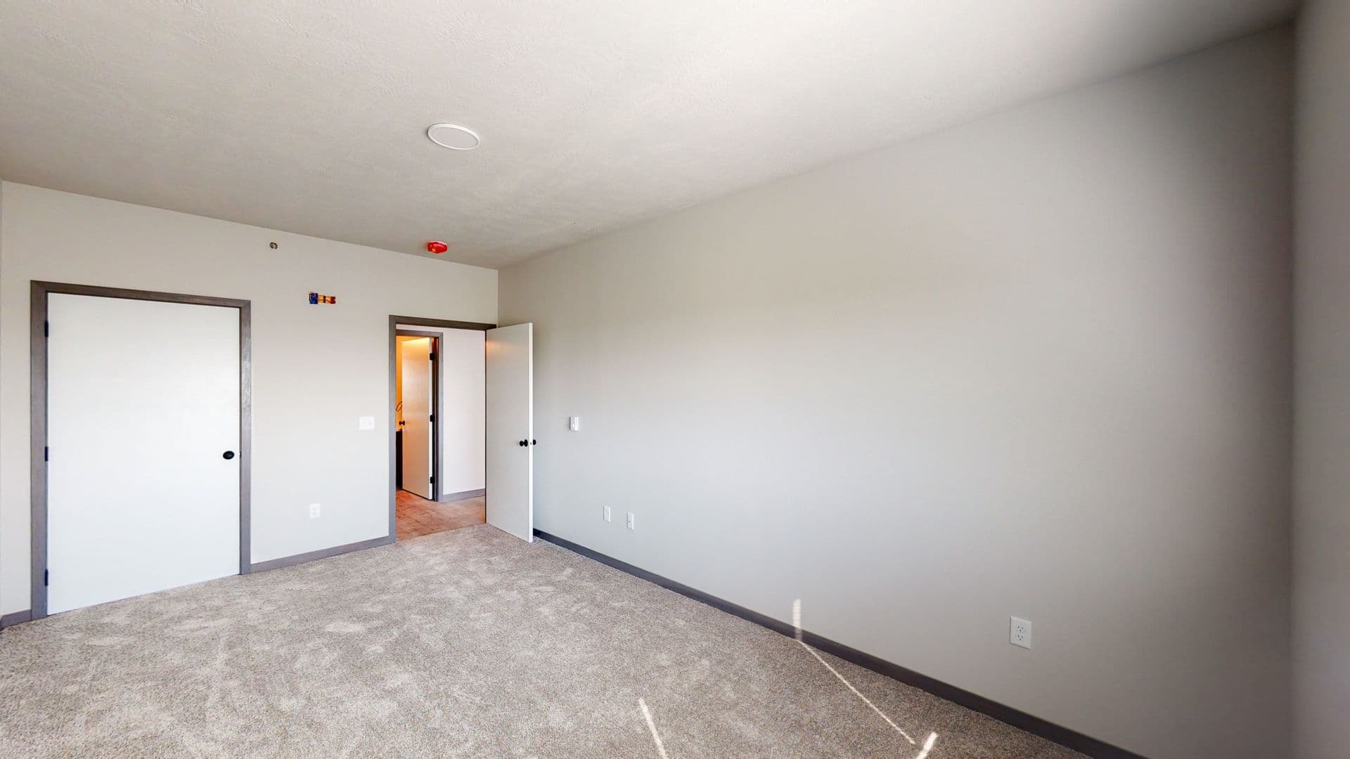 Fort Dodge Apartment: 2905 Dodger Dr.