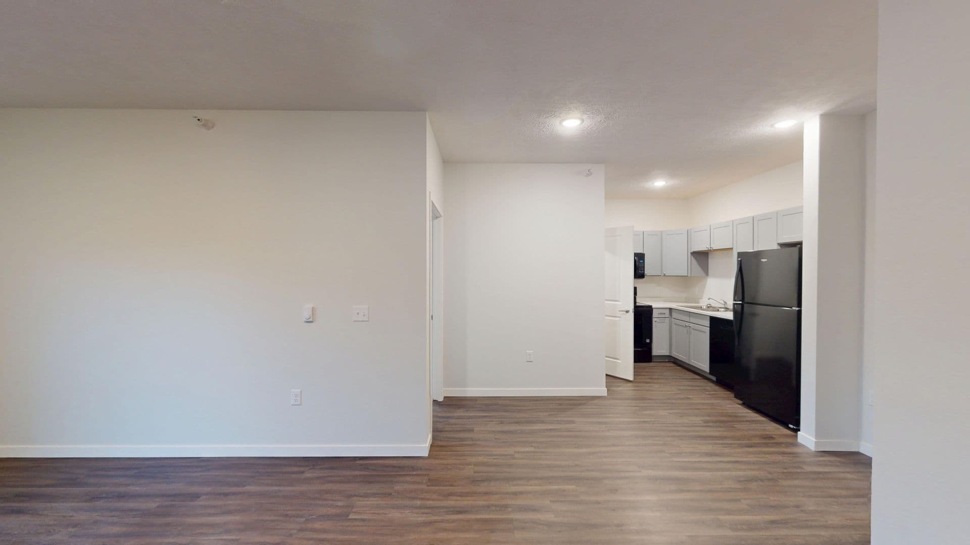 Le Mars Apartment: 427 4th Street NW