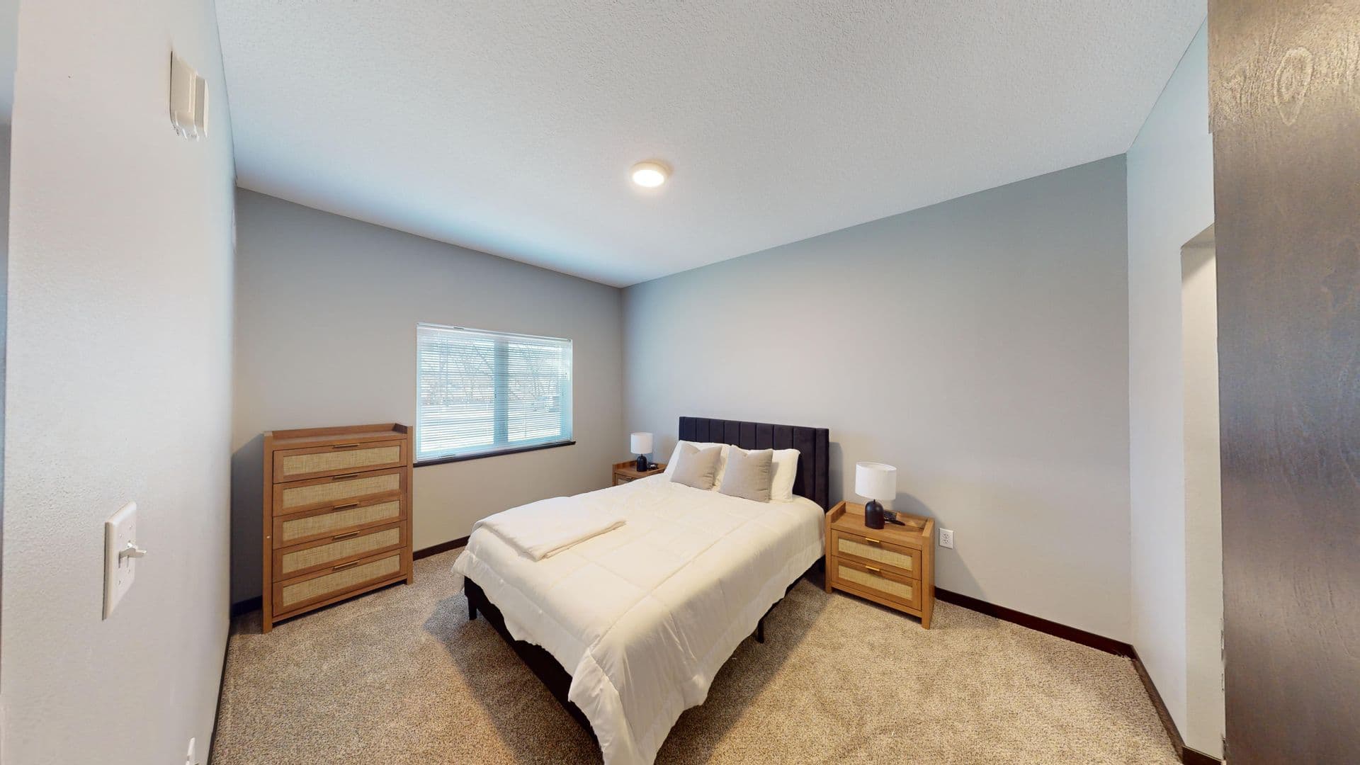Mason City Apartment: 100 4th St. SW