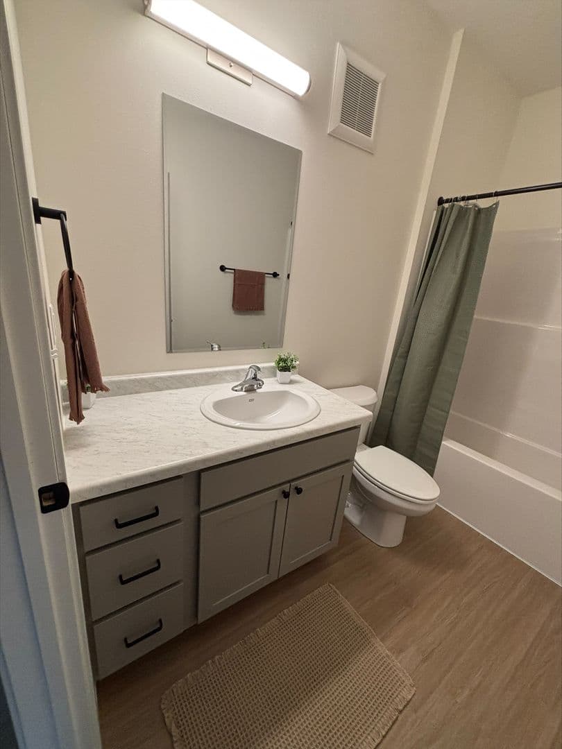 Spirit Lake Apartment: 2125 Royal Ave