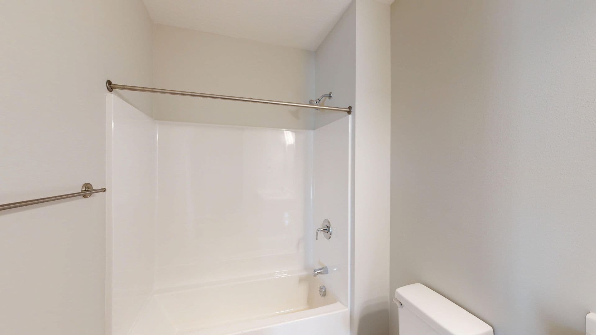 Cherokee Apartment: 942 Riverview Drive