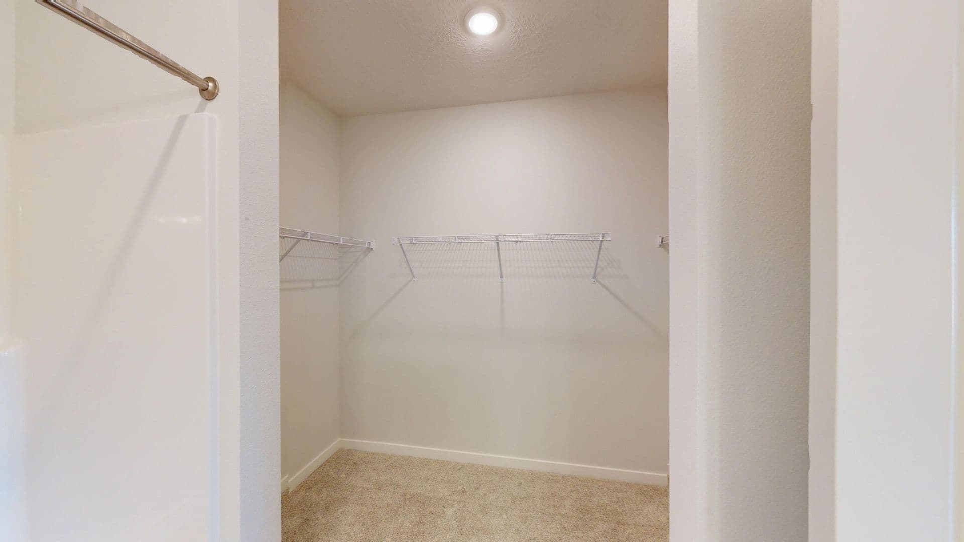 Le Mars Apartment: 427 4th Street NW