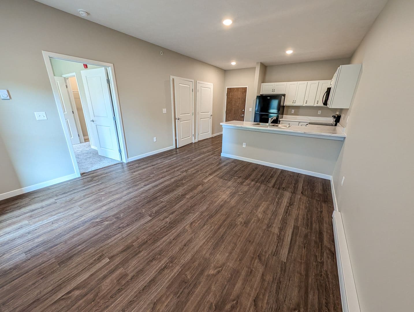 Spencer Apartment: 410 8th Street SE