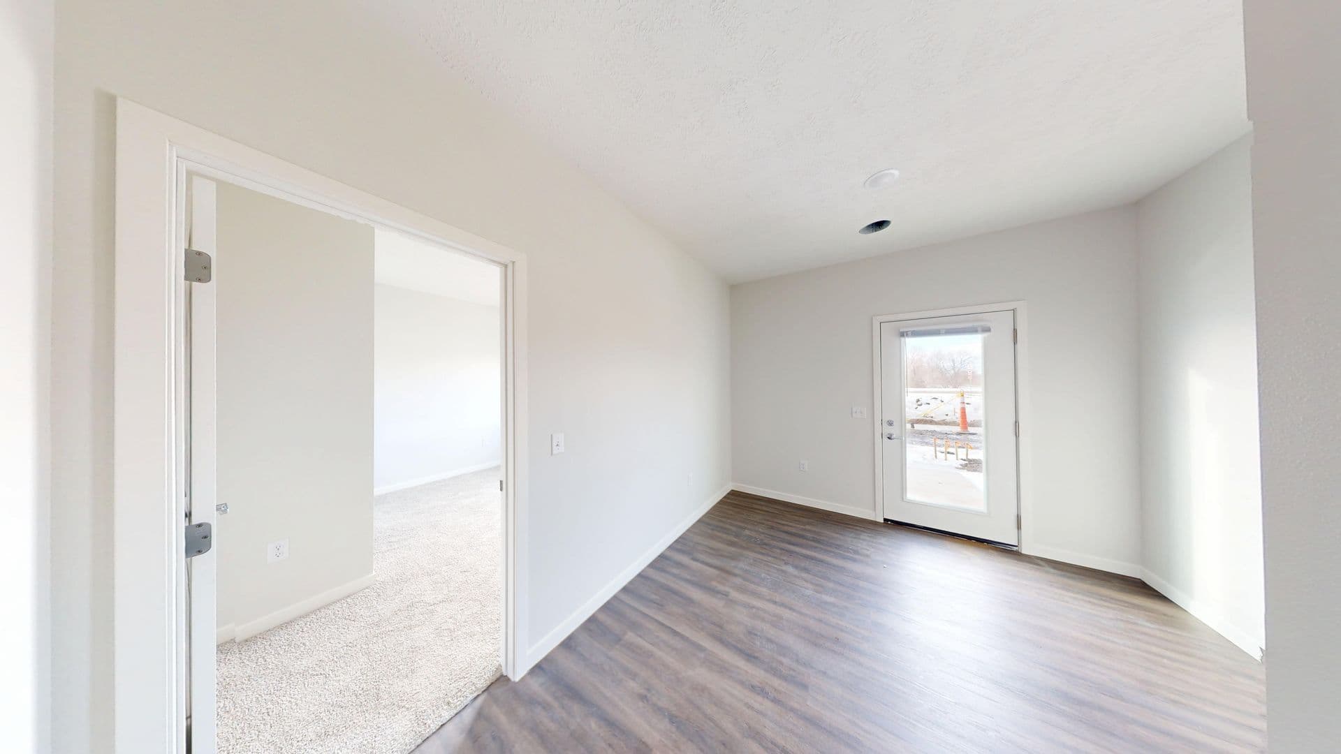 Le Mars Apartment: 427 4th Street NW
