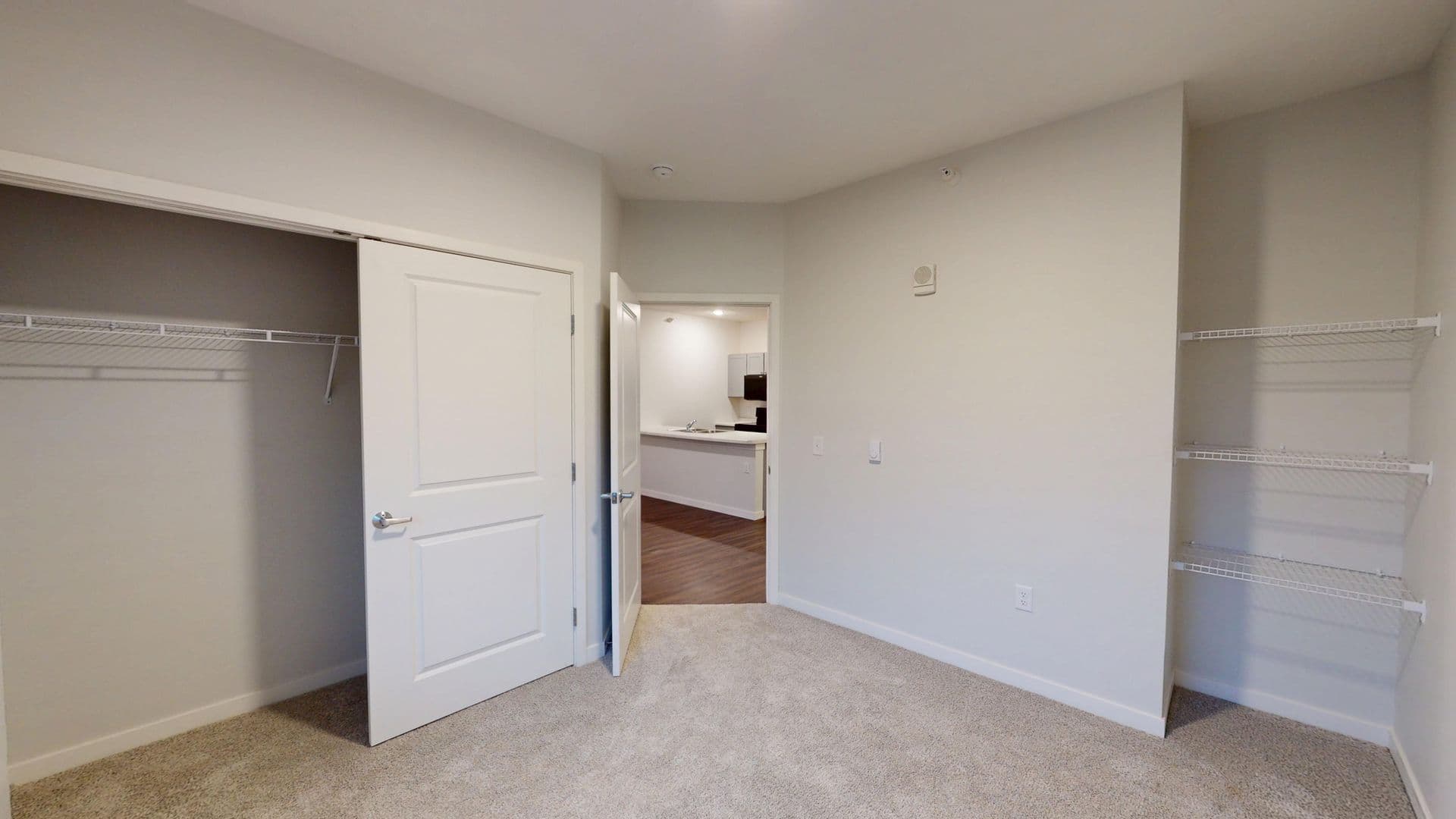 Le Mars Apartment: 427 4th Street NW