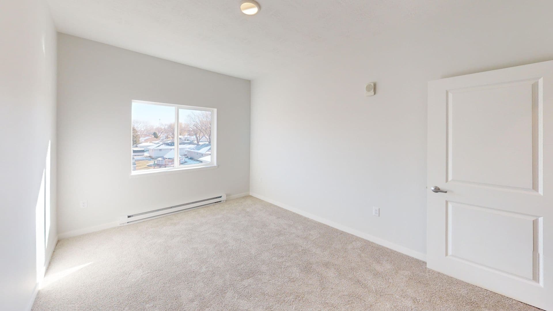 Le Mars Apartment: 427 4th Street NW