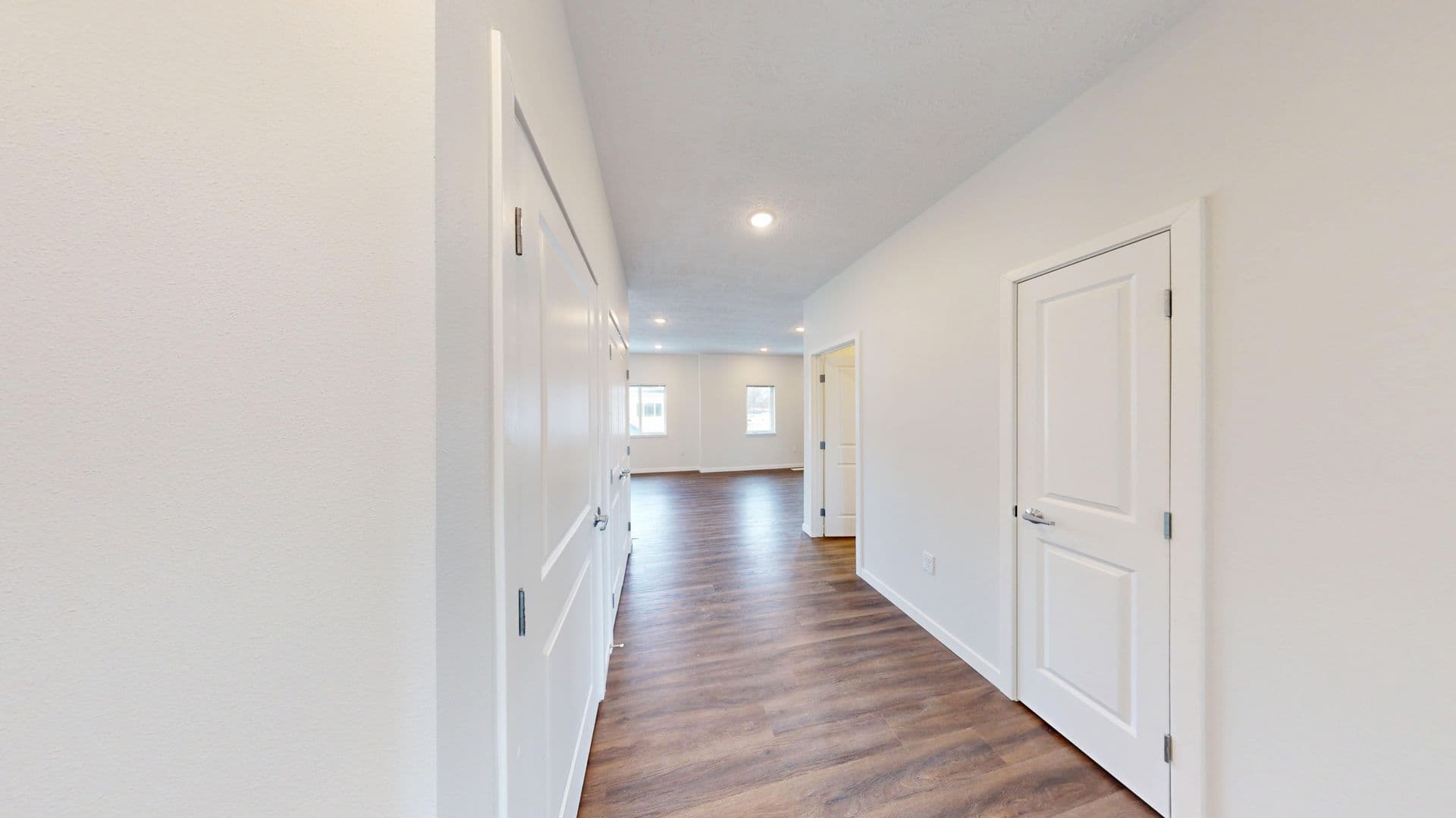 Le Mars Apartment: 427 4th Street NW