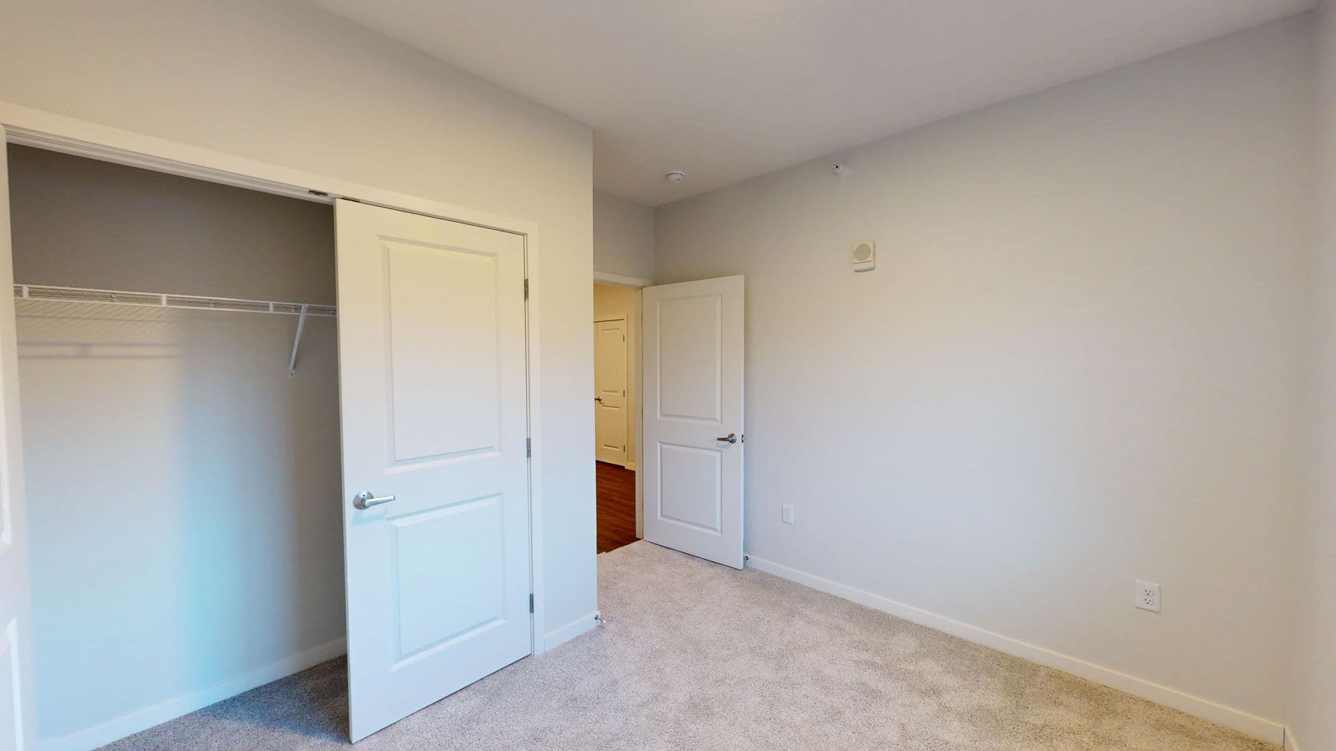 Le Mars Apartment: 427 4th Street NW