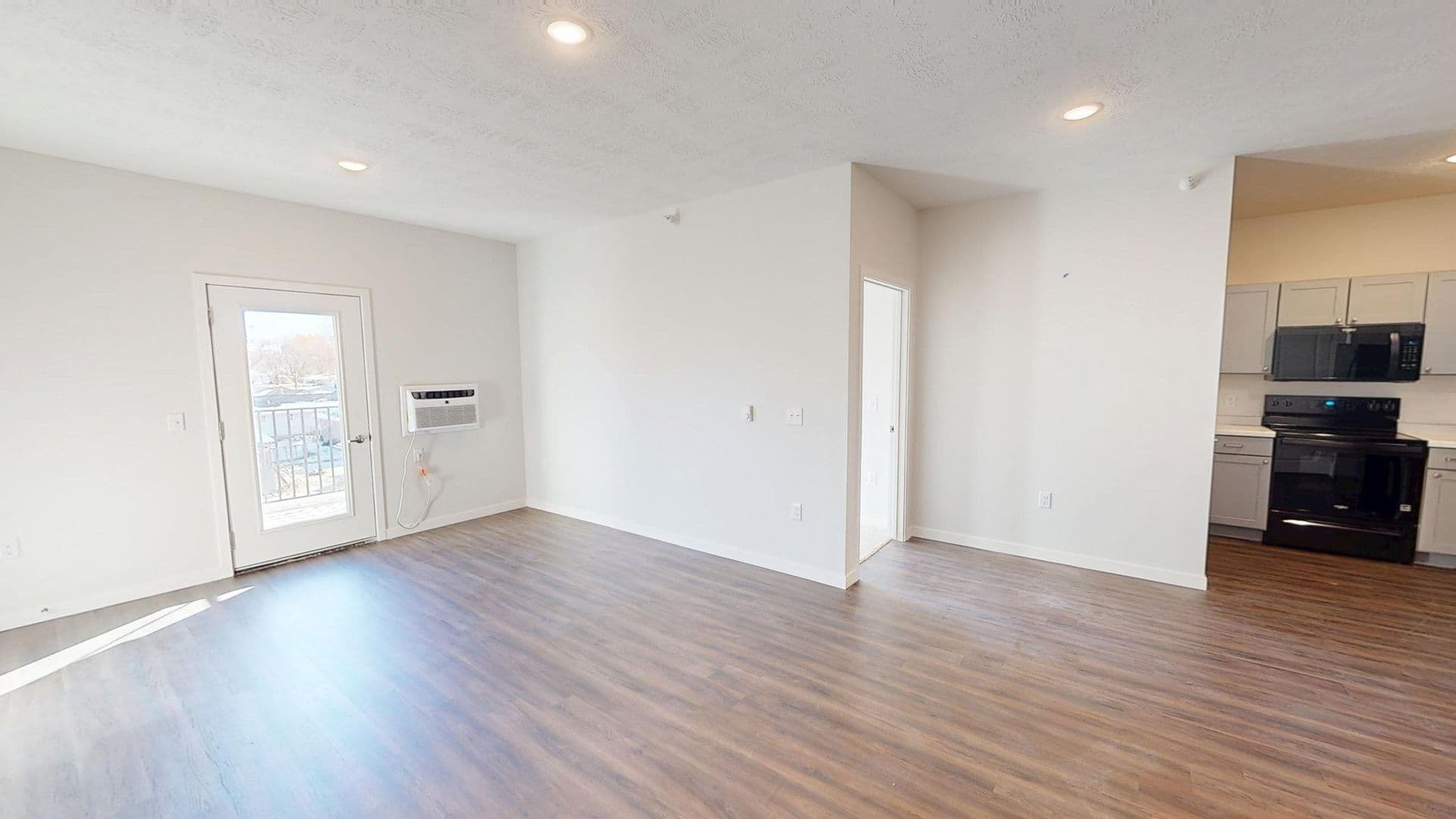 Le Mars Apartment: 427 4th Street NW