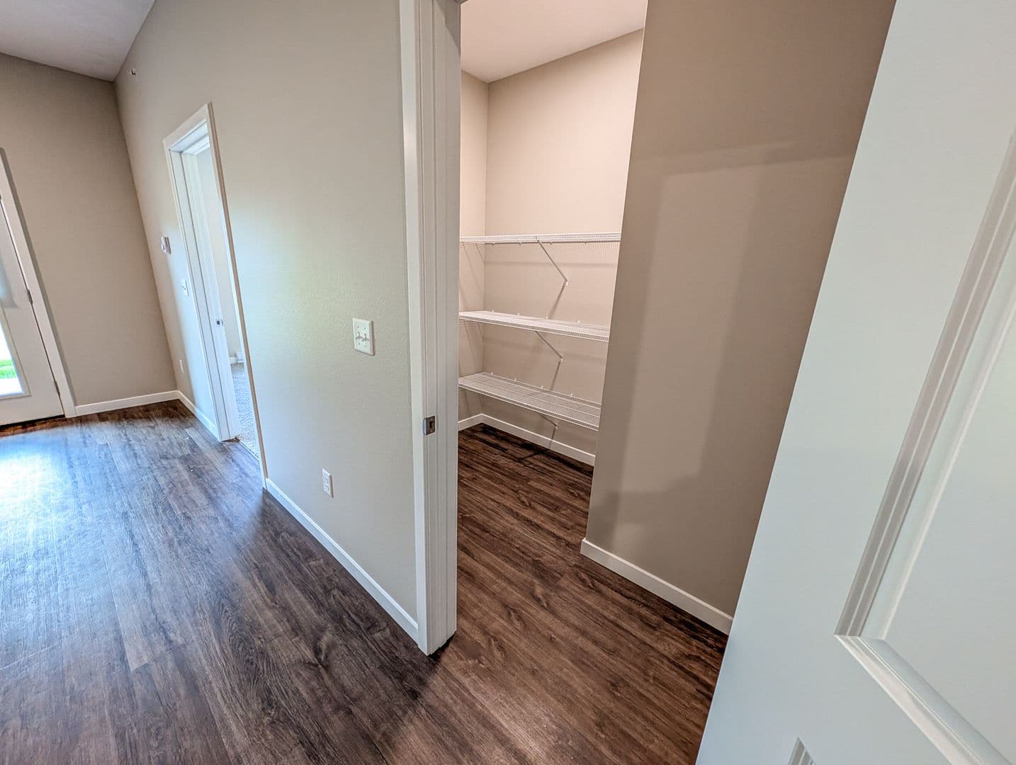 Spencer Apartment: 410 8th Street SE