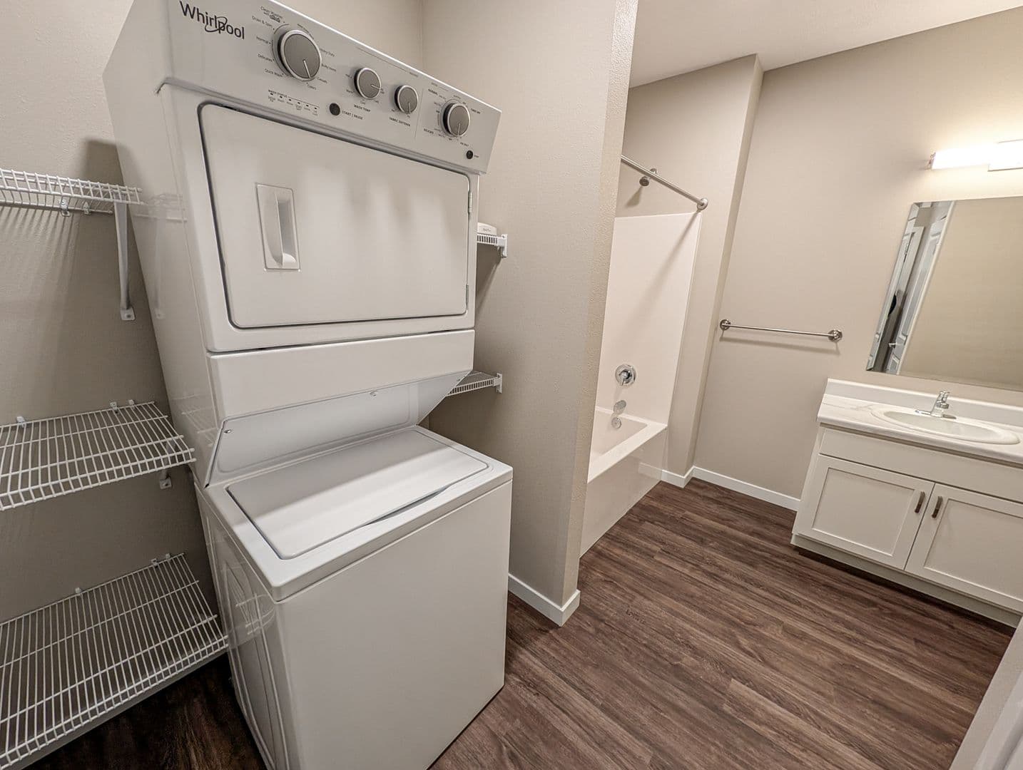 Spencer Apartment: 410 8th Street SE