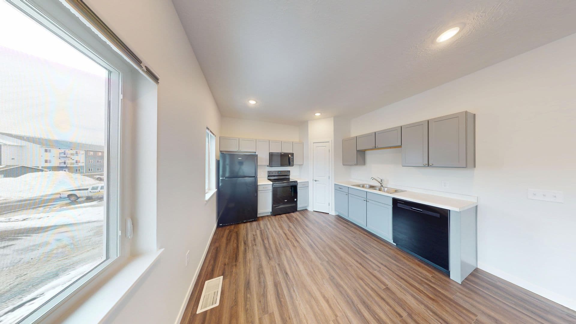 Le Mars Apartment: 427 4th Street NW