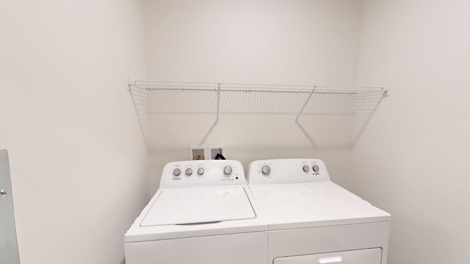 Le Mars Apartment: 427 4th Street NW