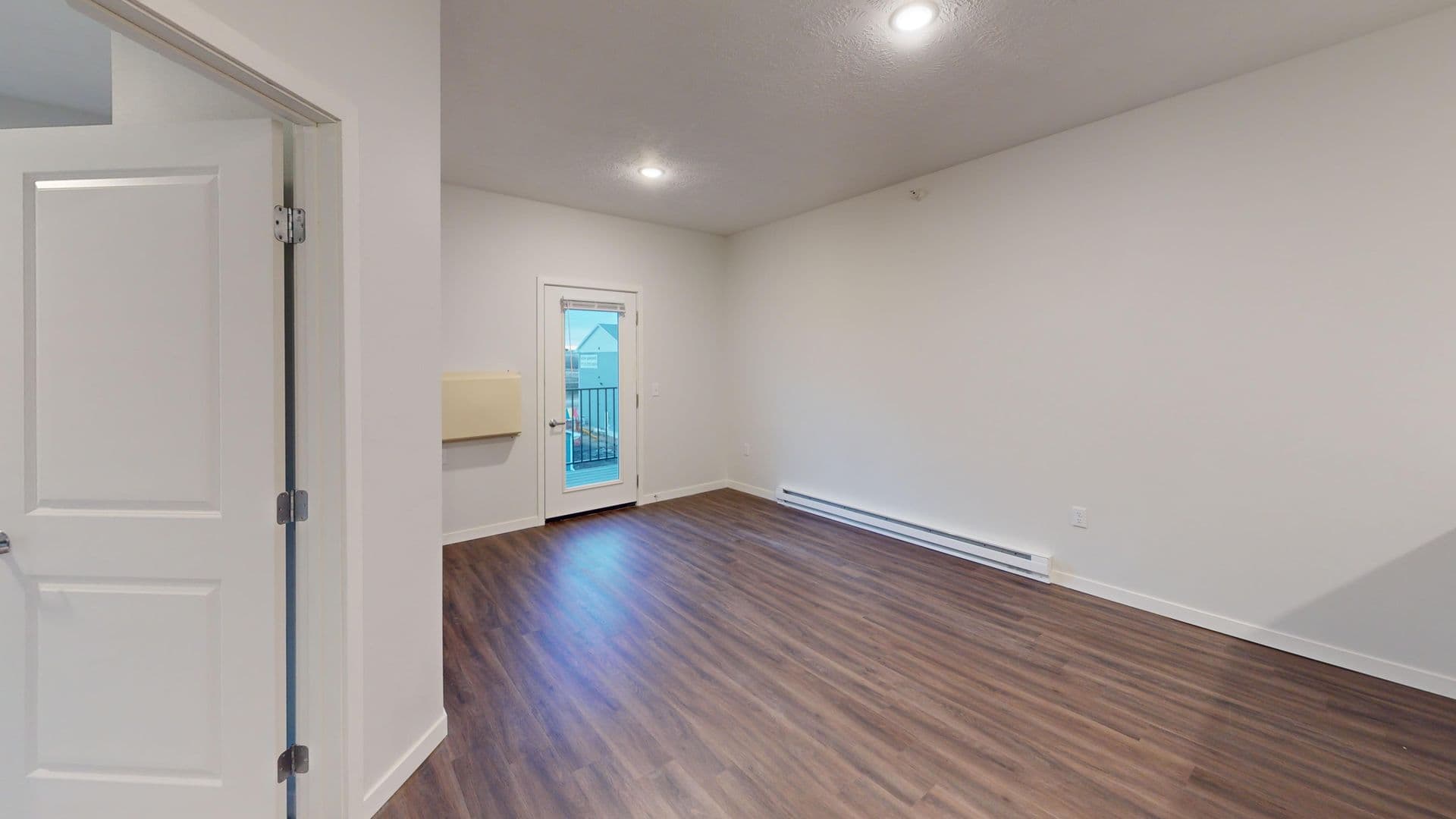 Le Mars Apartment: 427 4th Street NW