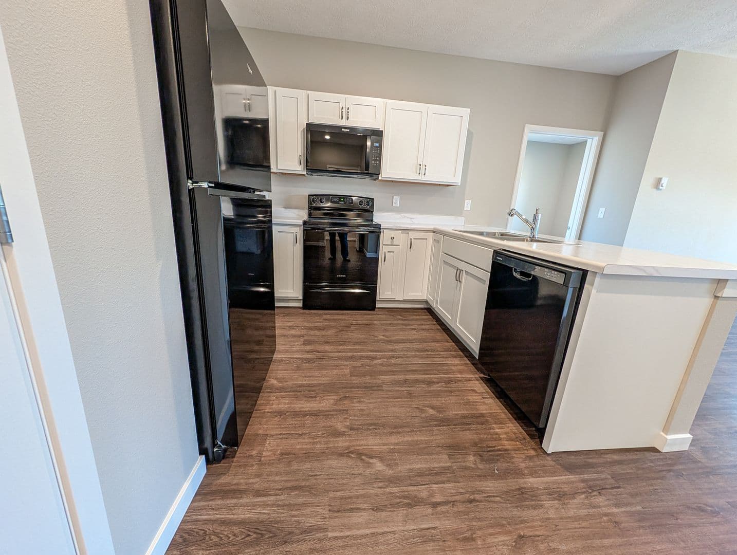 Spencer Apartment: 410 8th Street SE