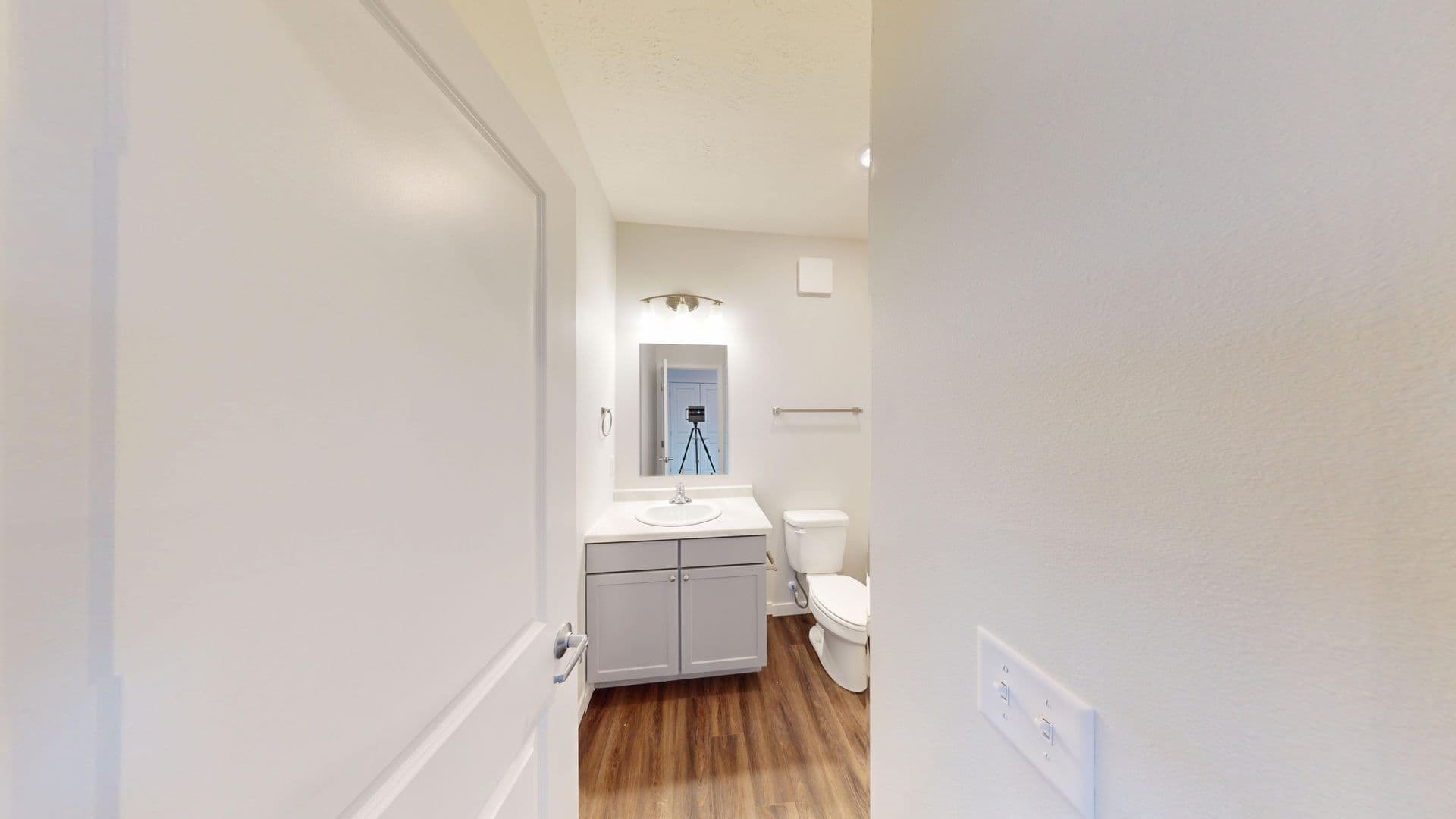 Le Mars Apartment: 427 4th Street NW
