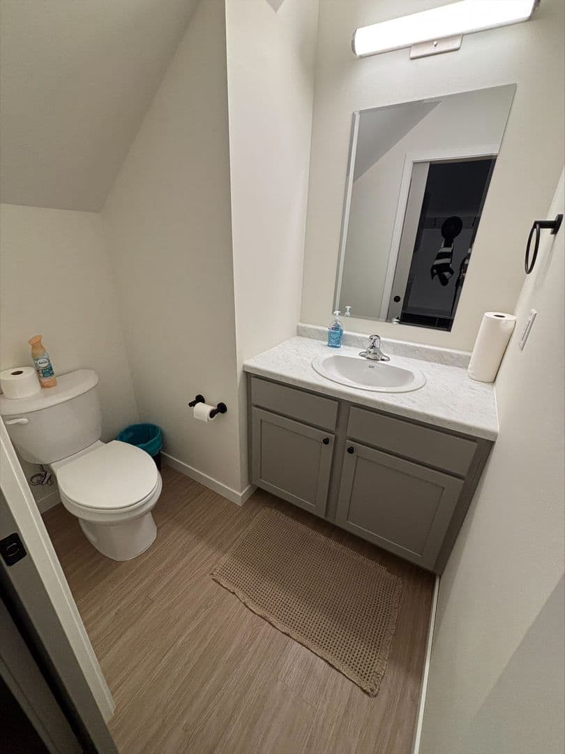 Spirit Lake Apartment: 2125 Royal Ave
