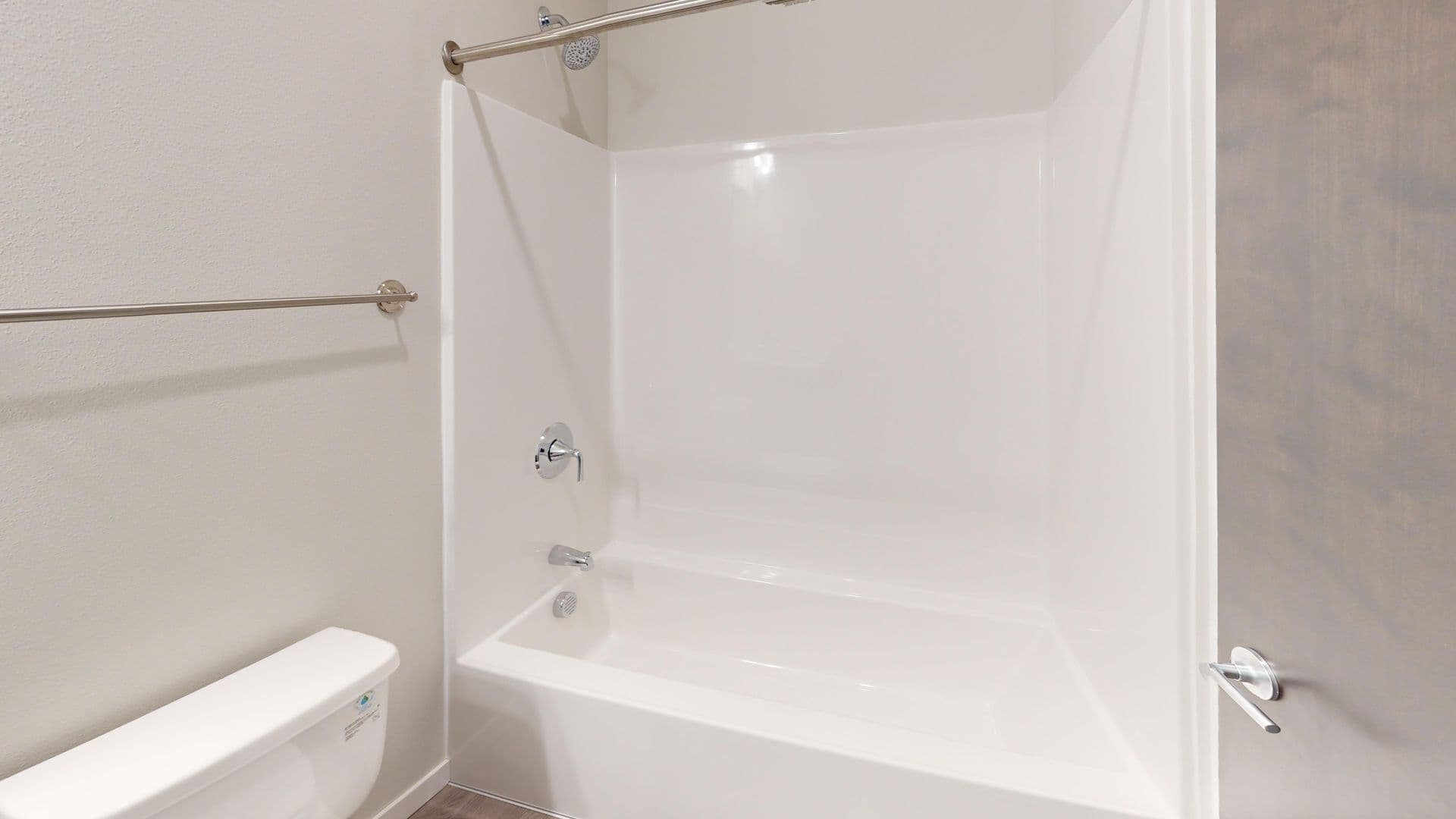 Cherokee Apartment: 942 Riverview Drive