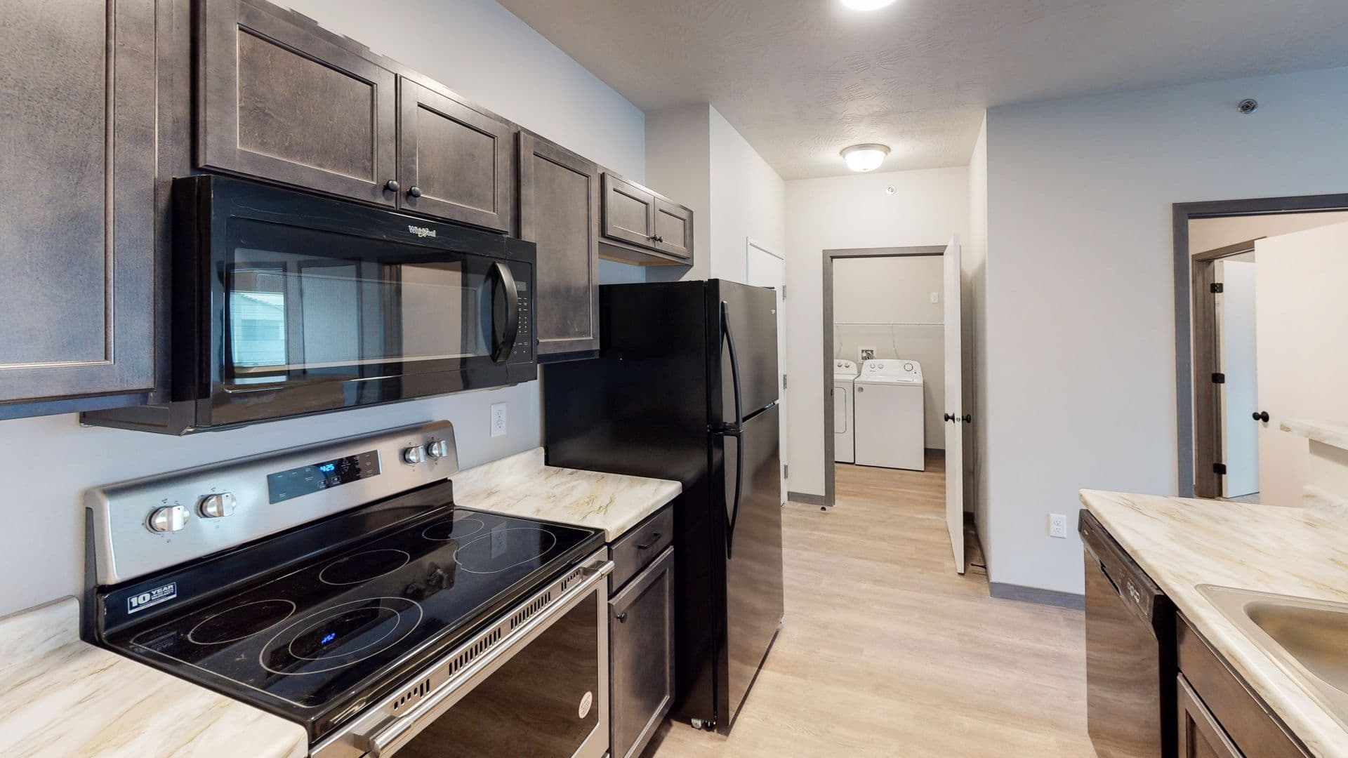 Fort Dodge Apartment: 2905 Dodger Dr.