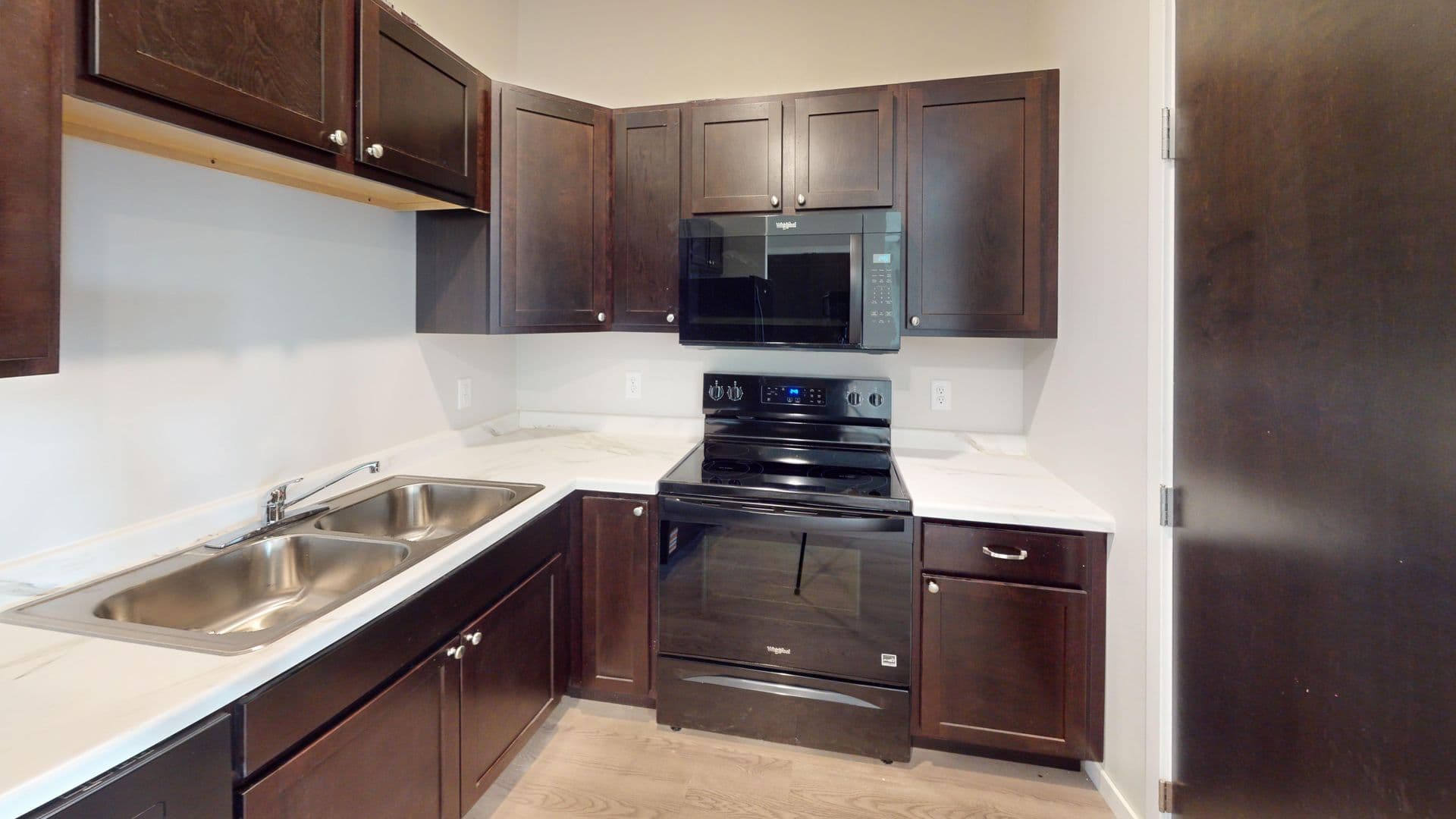 Cherokee Apartment: 942 Riverview Drive