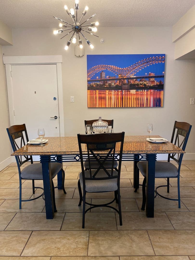 Memphis Apartment: 775 Melrose Street