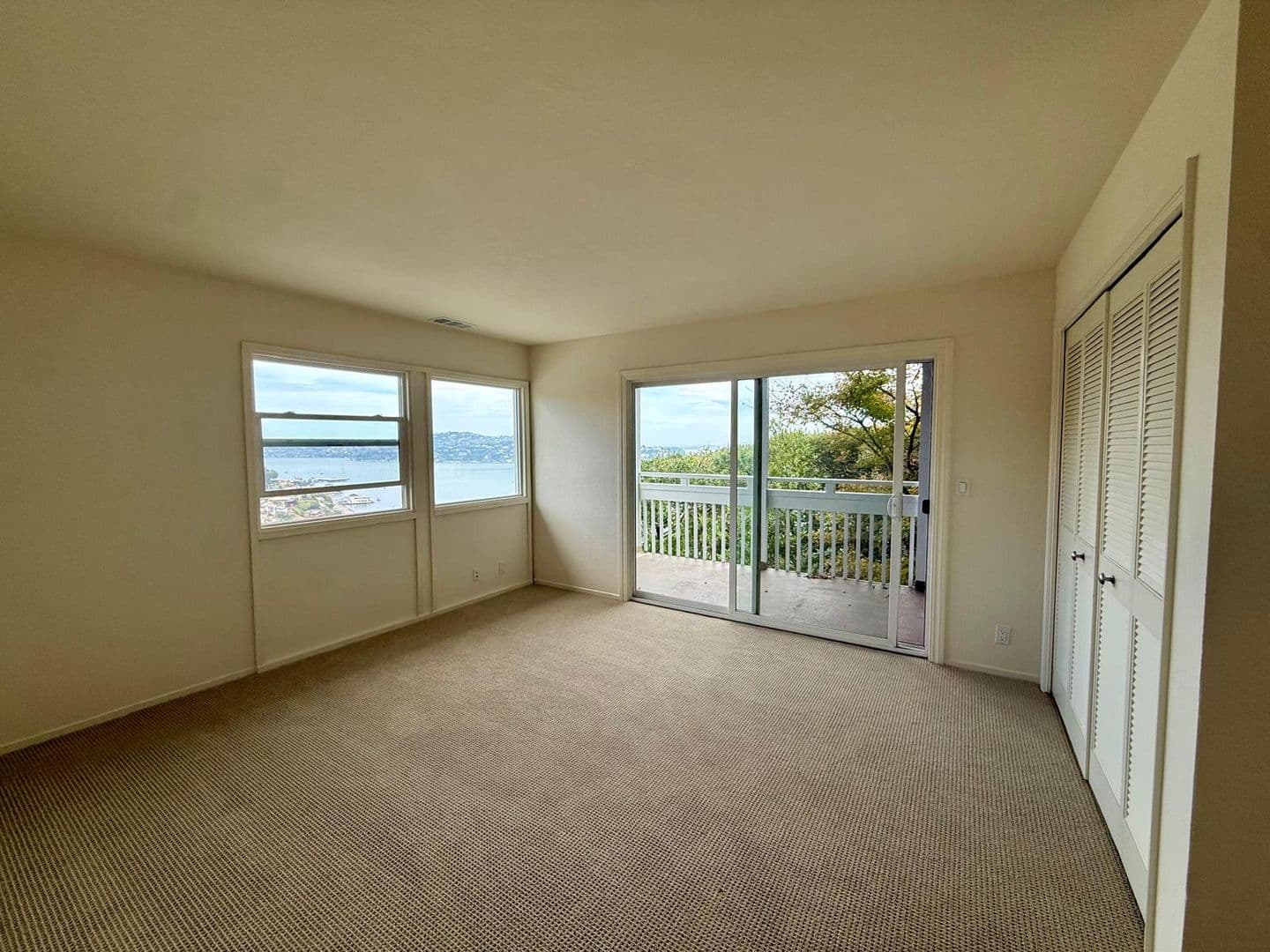 Sausalito Apartment: 215 & 217 Hi Vista Road