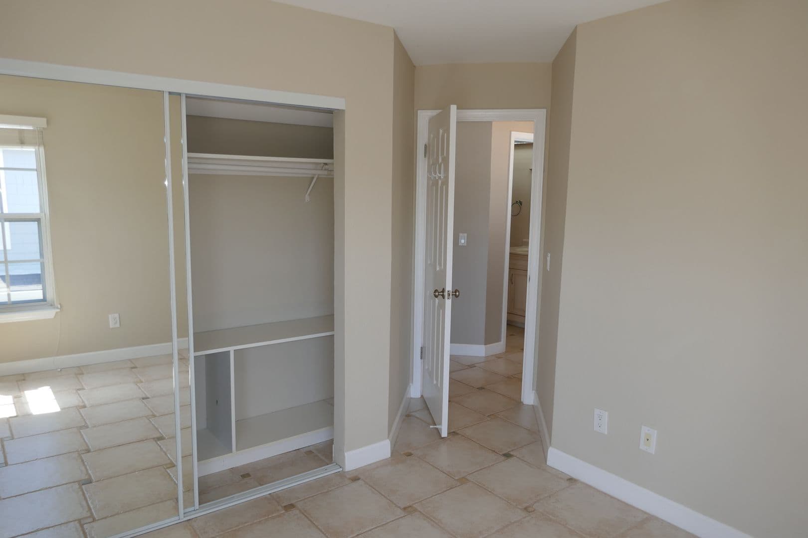 San Rafael Condo: 17 Mariners Circle