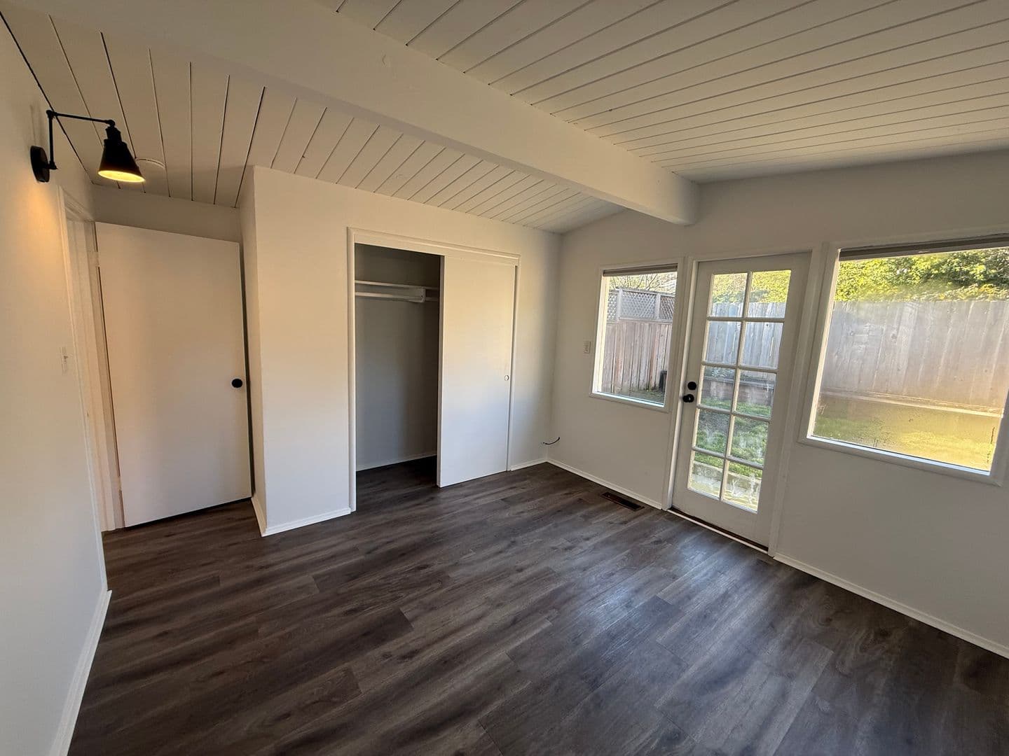 Corte Madera House: 21 Palm Avenue