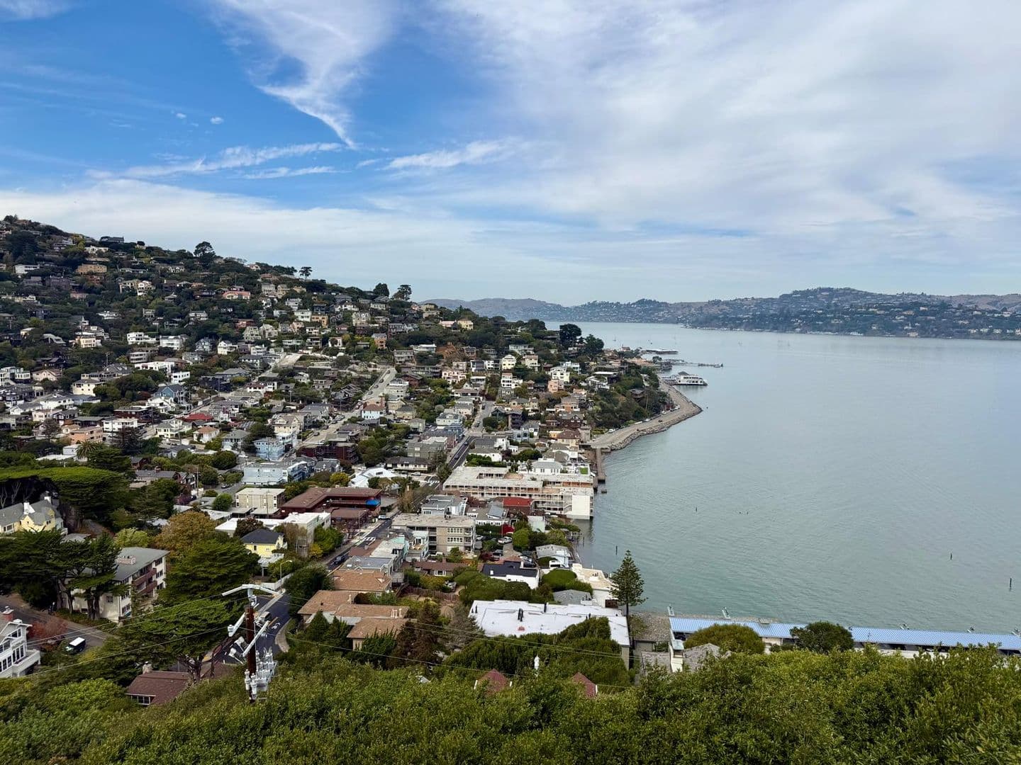 Sausalito Apartment: 215 & 217 Hi Vista Road