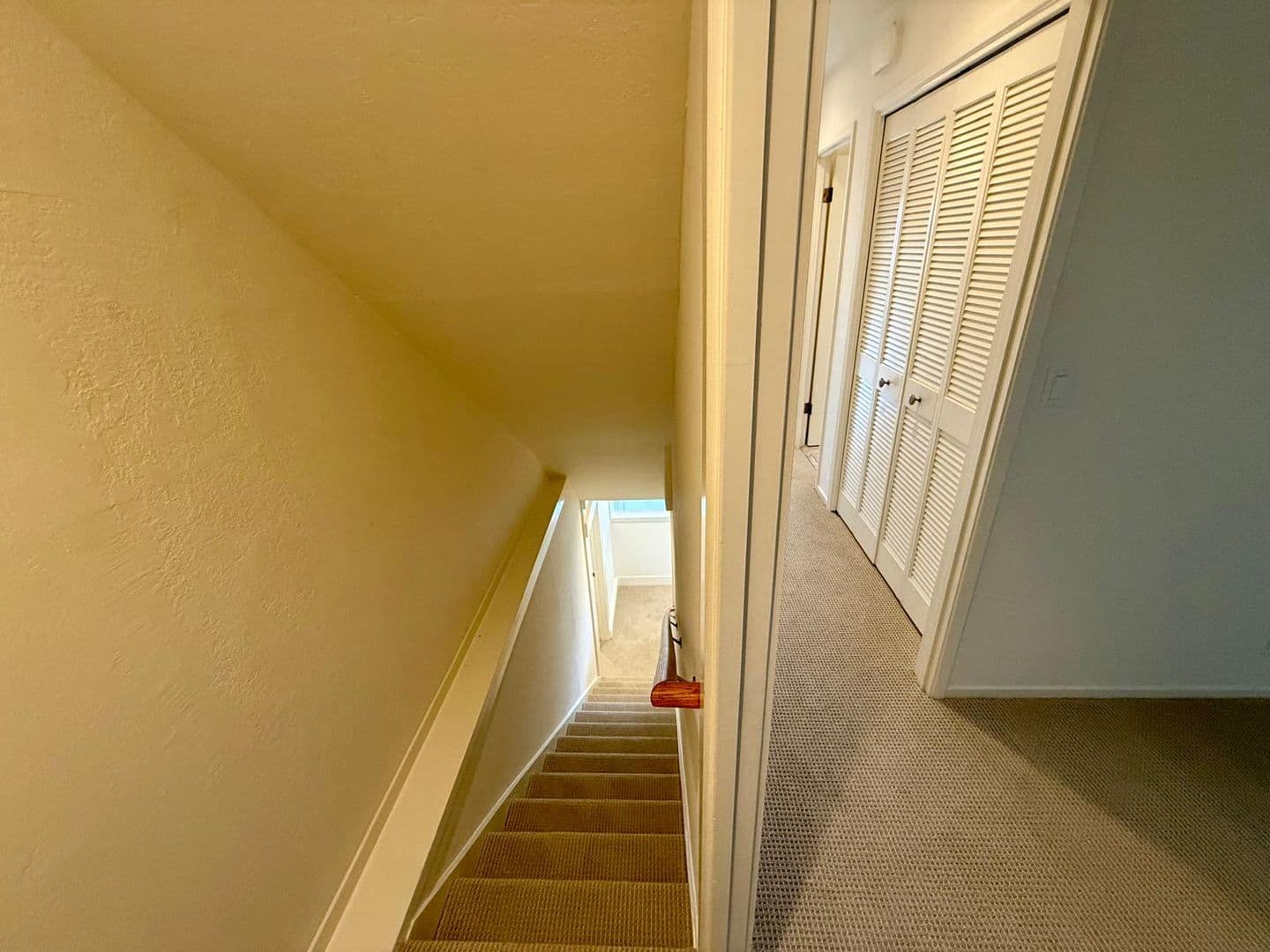 Sausalito Apartment: 215 & 217 Hi Vista Road