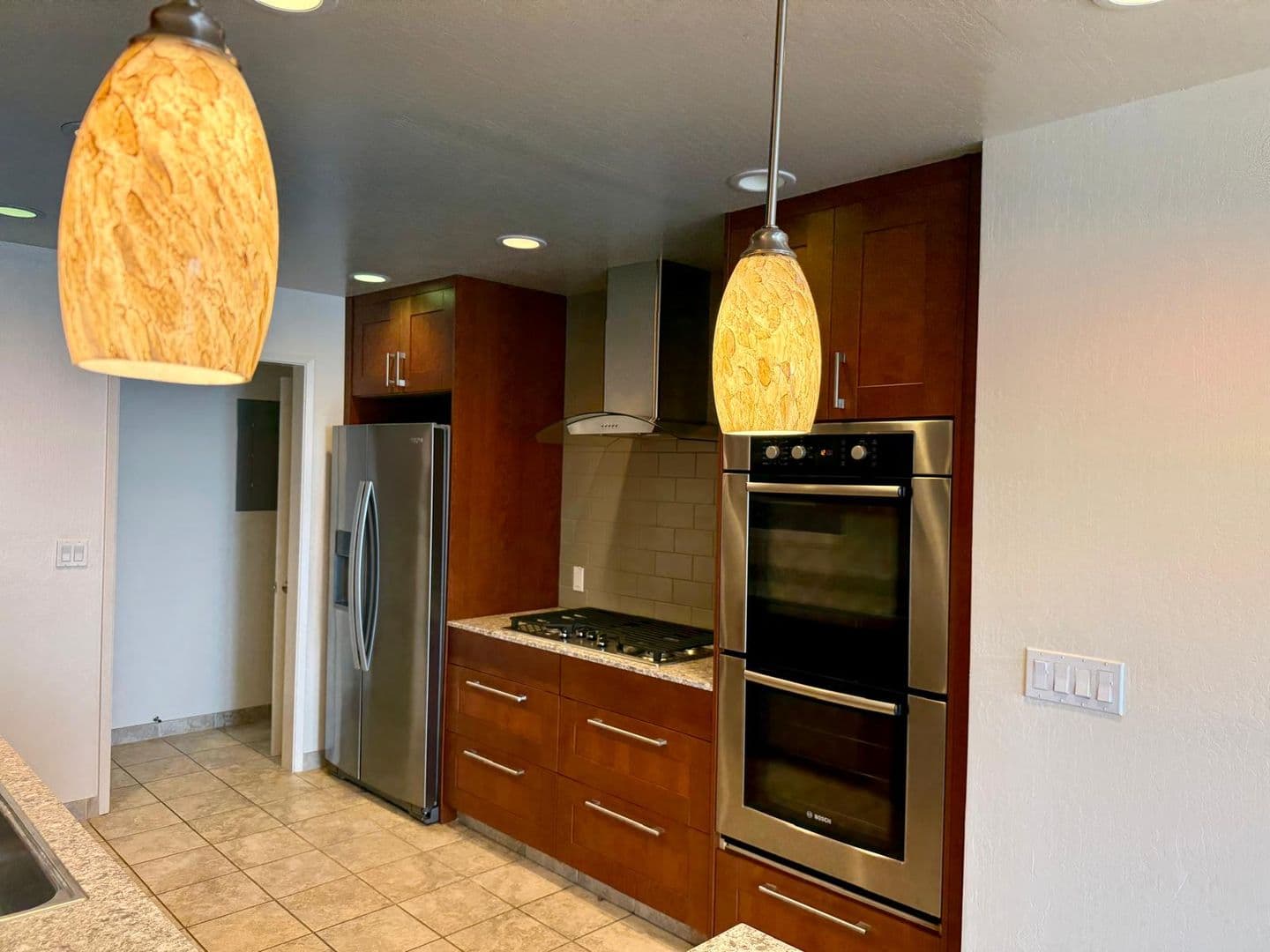 Sausalito Apartment: 215 & 217 Hi Vista Road
