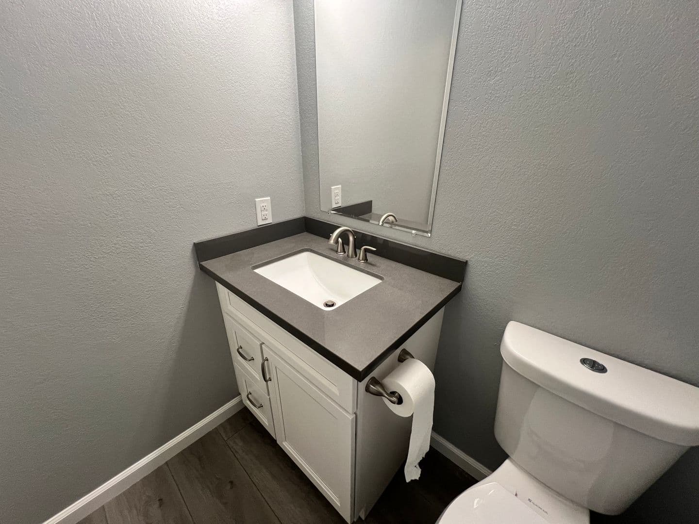 Novato Townhome: 17 Columbine Ln