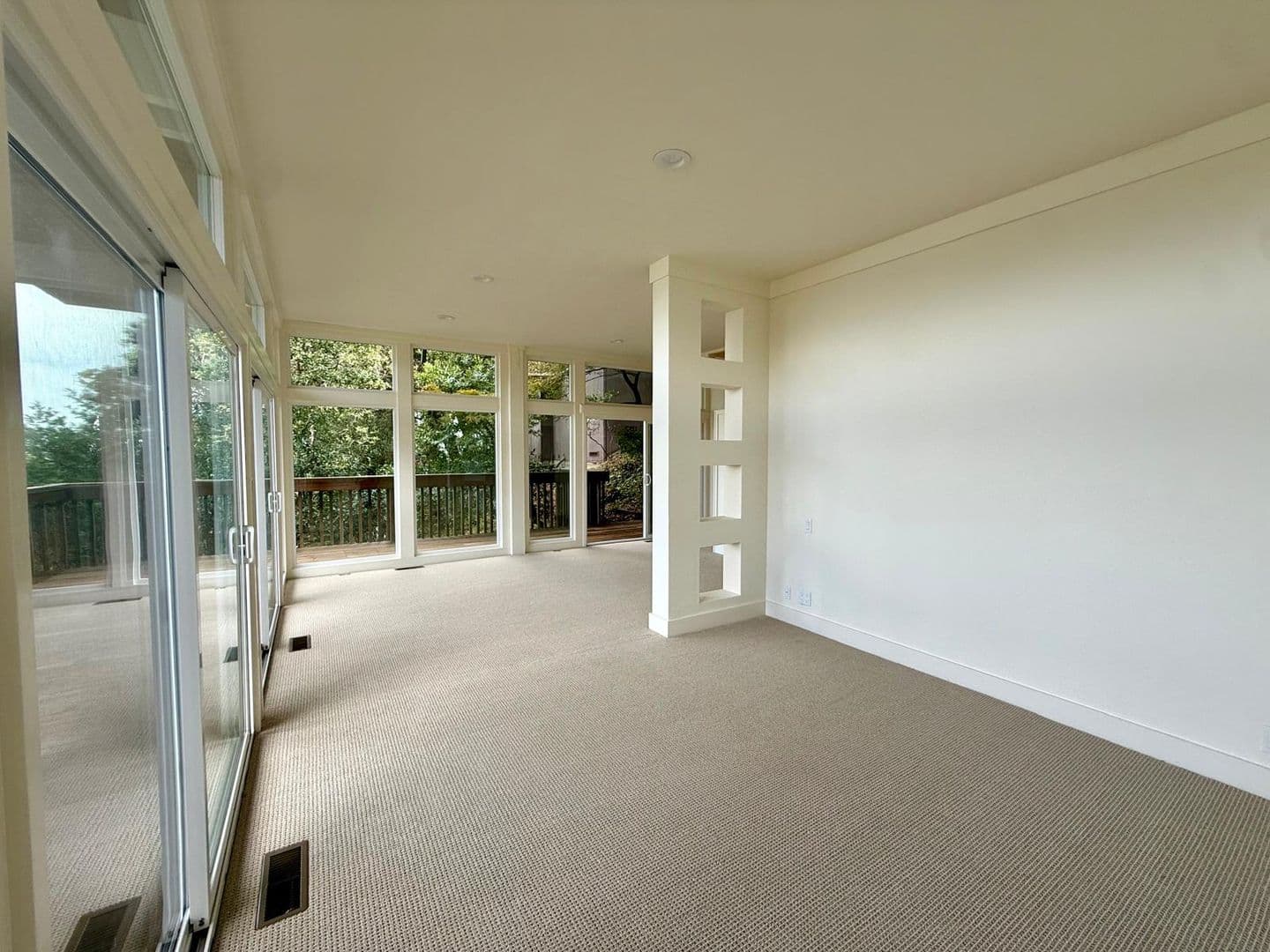 Sausalito Apartment: 215 & 217 Hi Vista Road