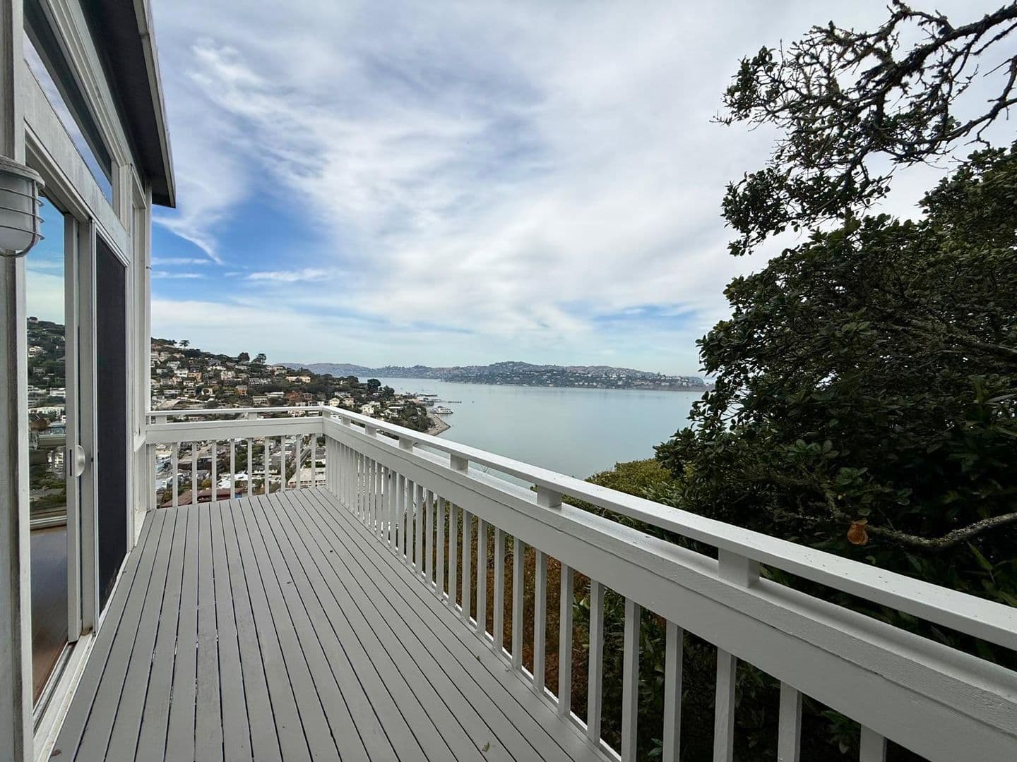 Sausalito Apartment: 215 & 217 Hi Vista Road