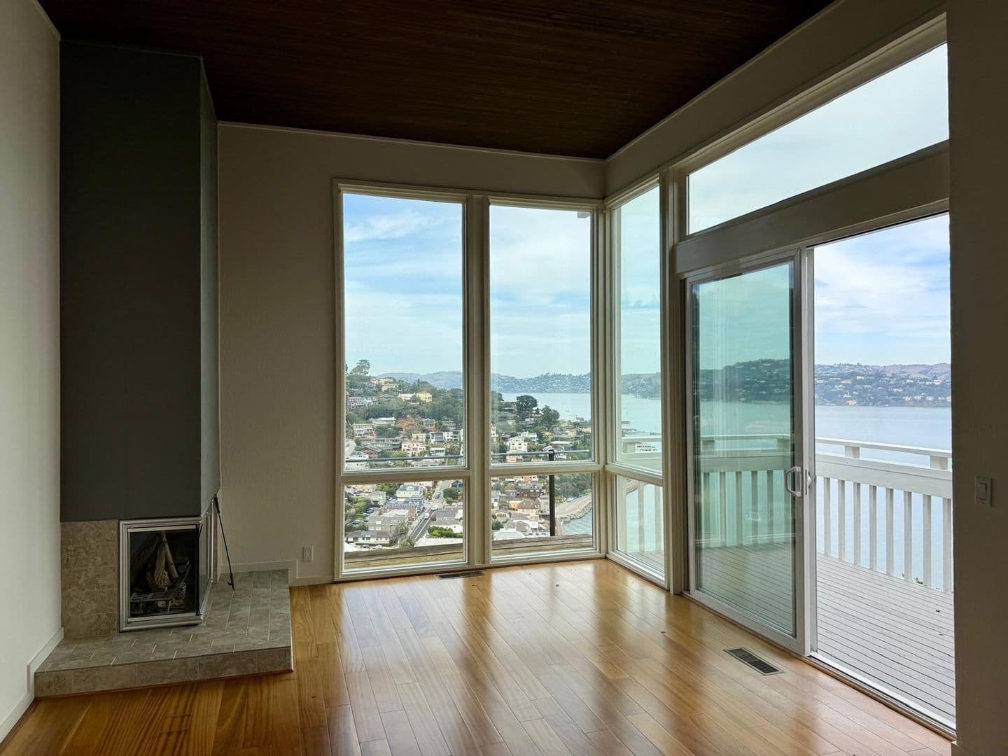 Sausalito Apartment: 215 & 217 Hi Vista Road
