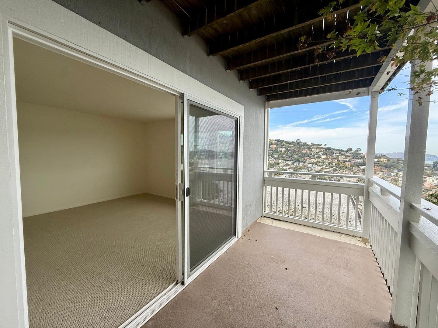Sausalito Apartment: 215 & 217 Hi Vista Road