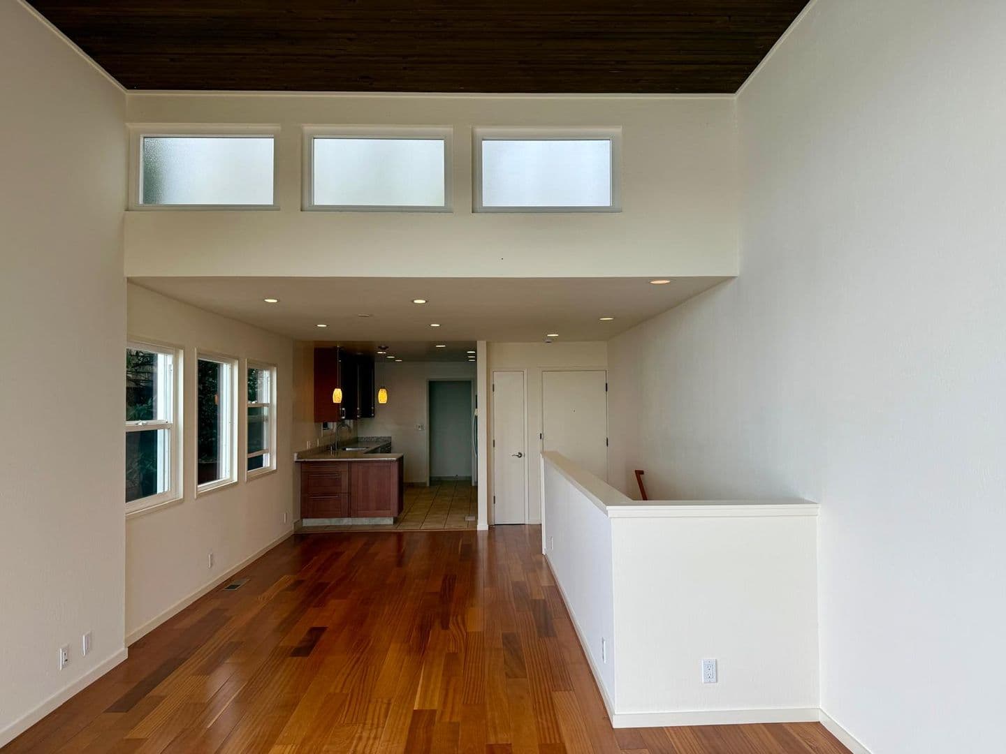 Sausalito Apartment: 215 & 217 Hi Vista Road