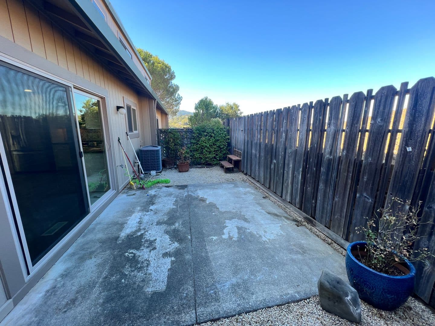 Novato Townhome: 17 Columbine Ln